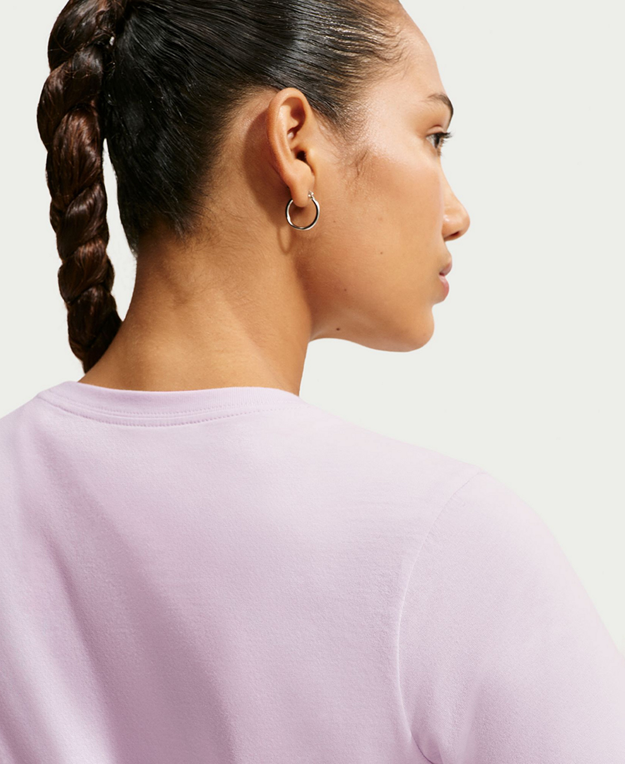 Nike Women's Sportswear Club Essentials T-Shirt - Bleached Lilac