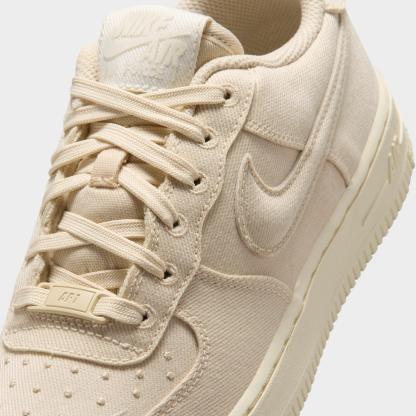 Big Kids' Nithtke Air Force 1 Low Casual Shoes - Beach/Coconut Milk/Sail/Beach - Detail shot