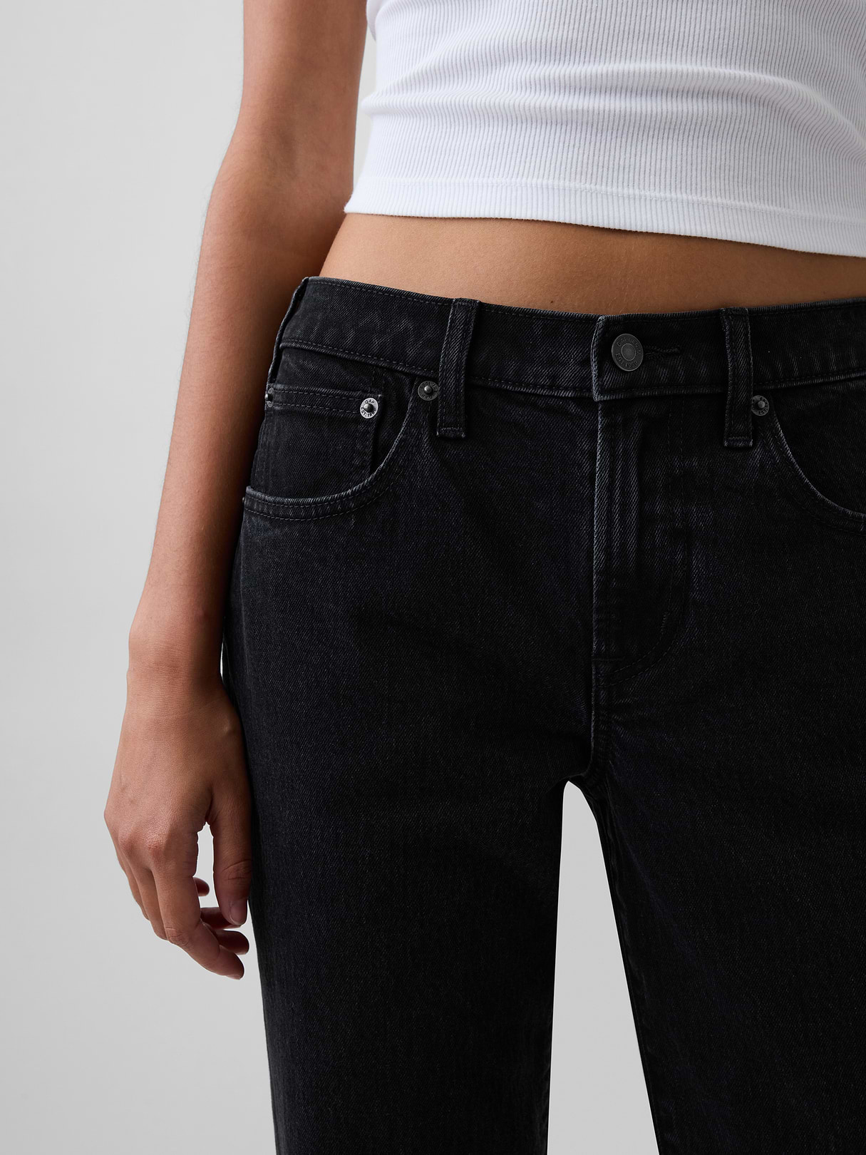 Mid Rise Relaxed Flare Jeans - Black wash