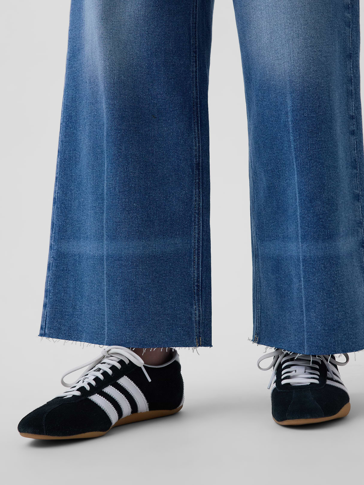 High Rise Stride Wide-Leg Ankle Jeans - Medium indigo