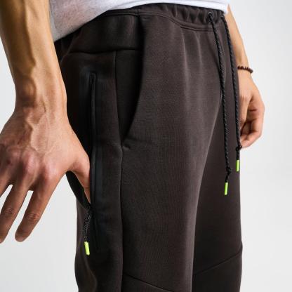 Men's Nithtke Tech Fleece Windrunner Graphic Jogger Pants - Velvet Brown/Black