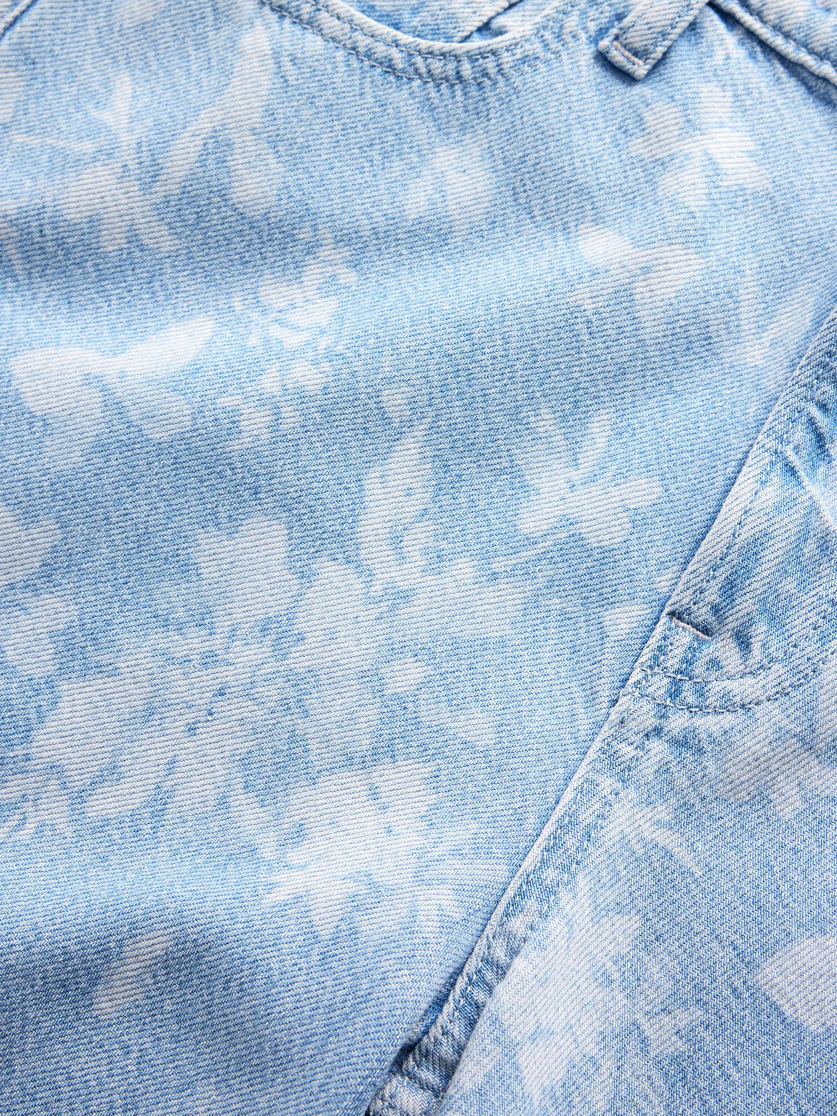 Mid Rise UltraSoft Baggy Jeans - Light indigo floral