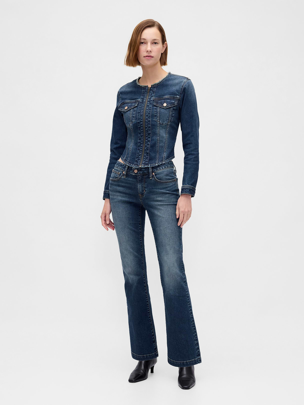 Low Rise Long & Lean Split-Hem Jeans - Vintage blue tint