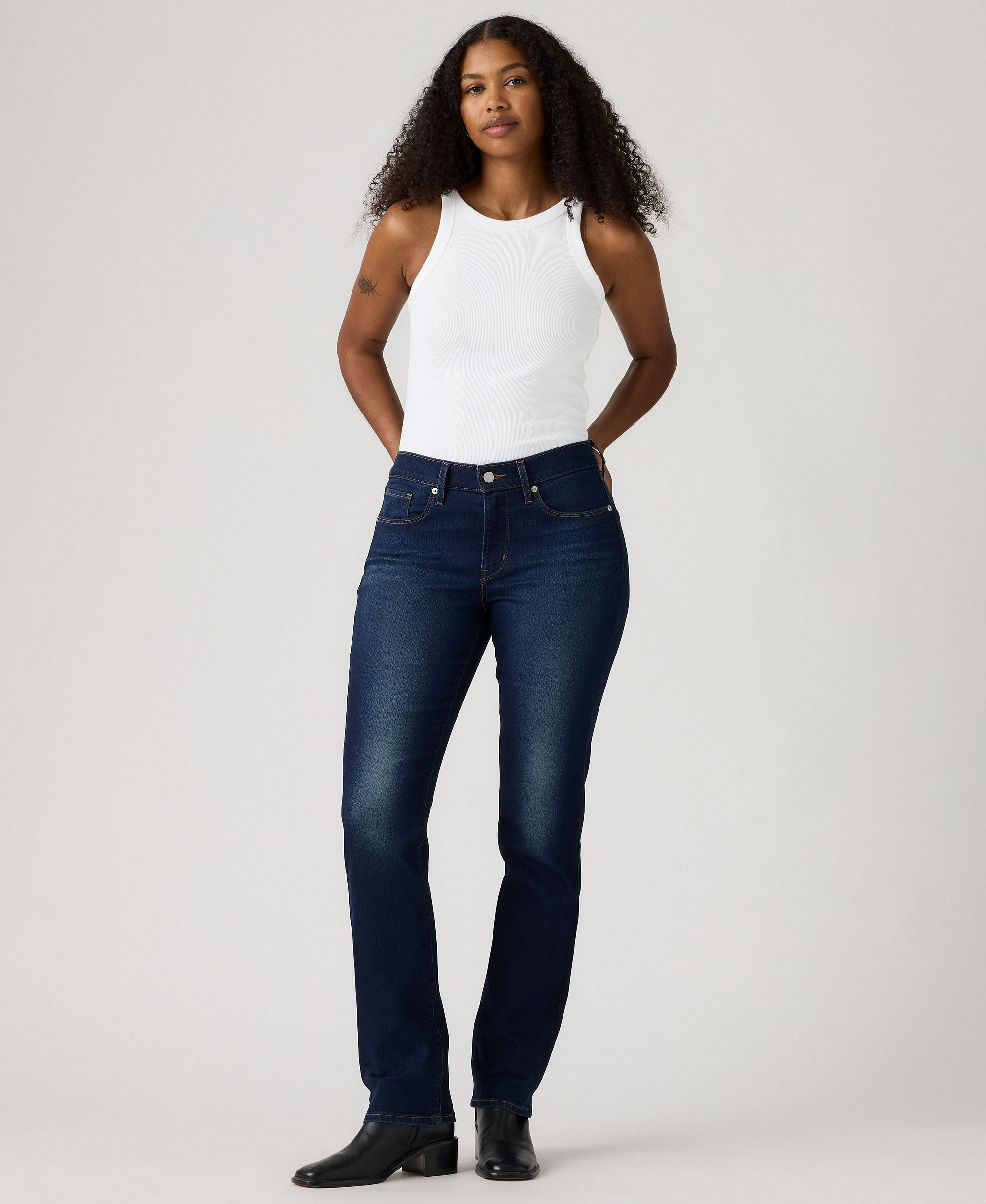 Levi's Women's Classic Mid-Rise Straight-Leg Jeans - Lapis Dark Horse