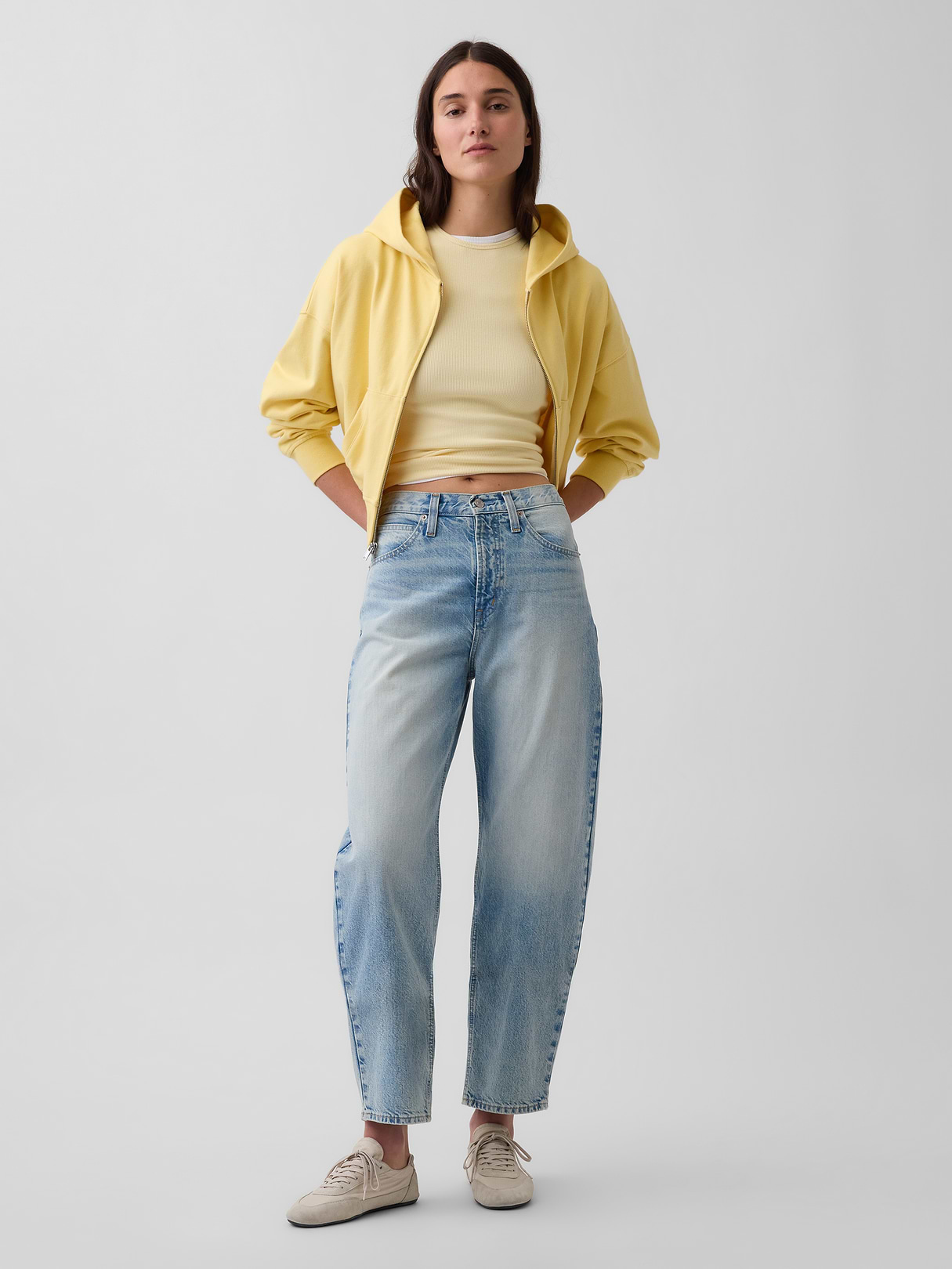 High Rise Crop Barrel Jeans - Light wash