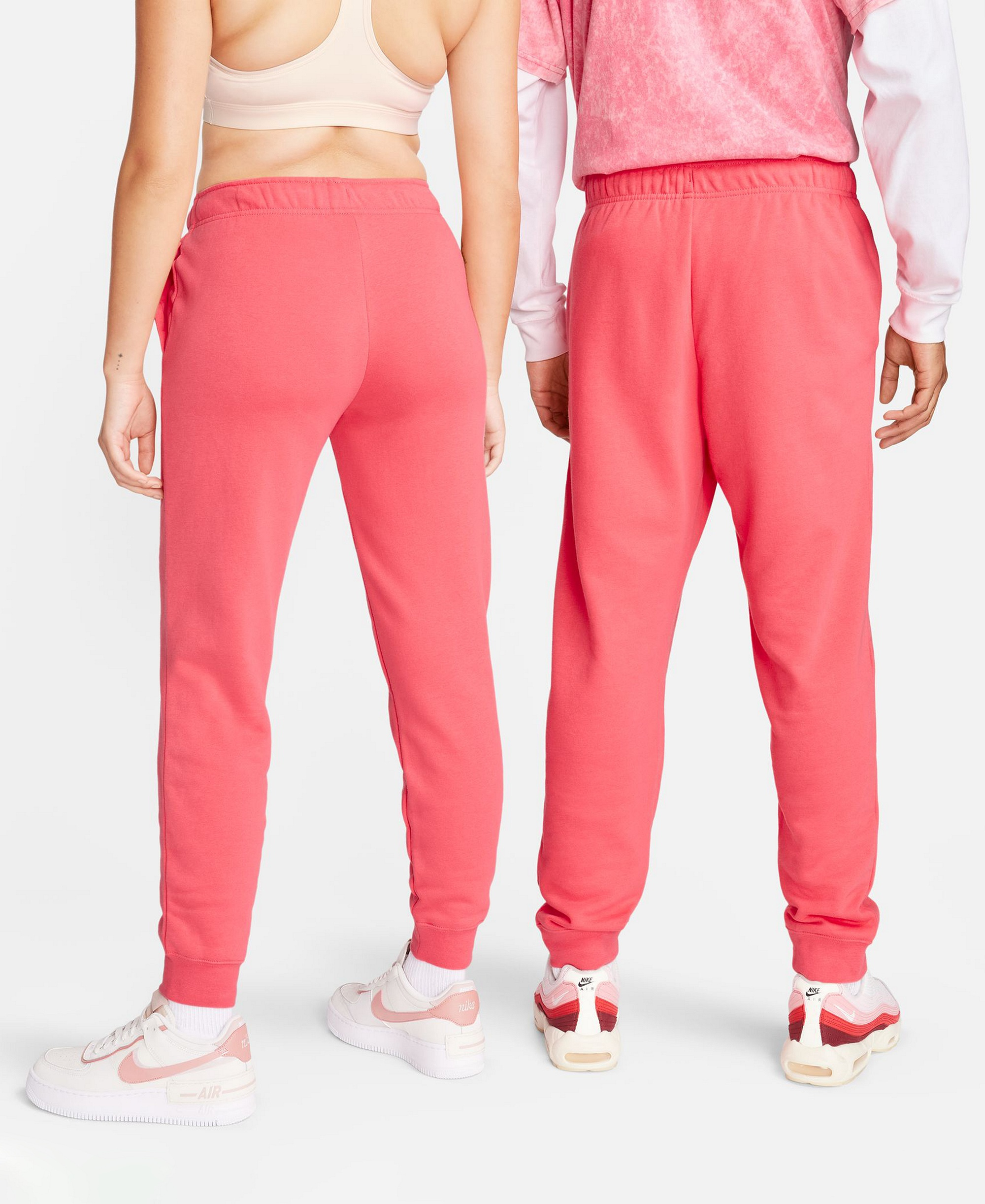 Nike Women's Sportswear Club Fleece Mid-Rise Joggers - Sea Coral/white