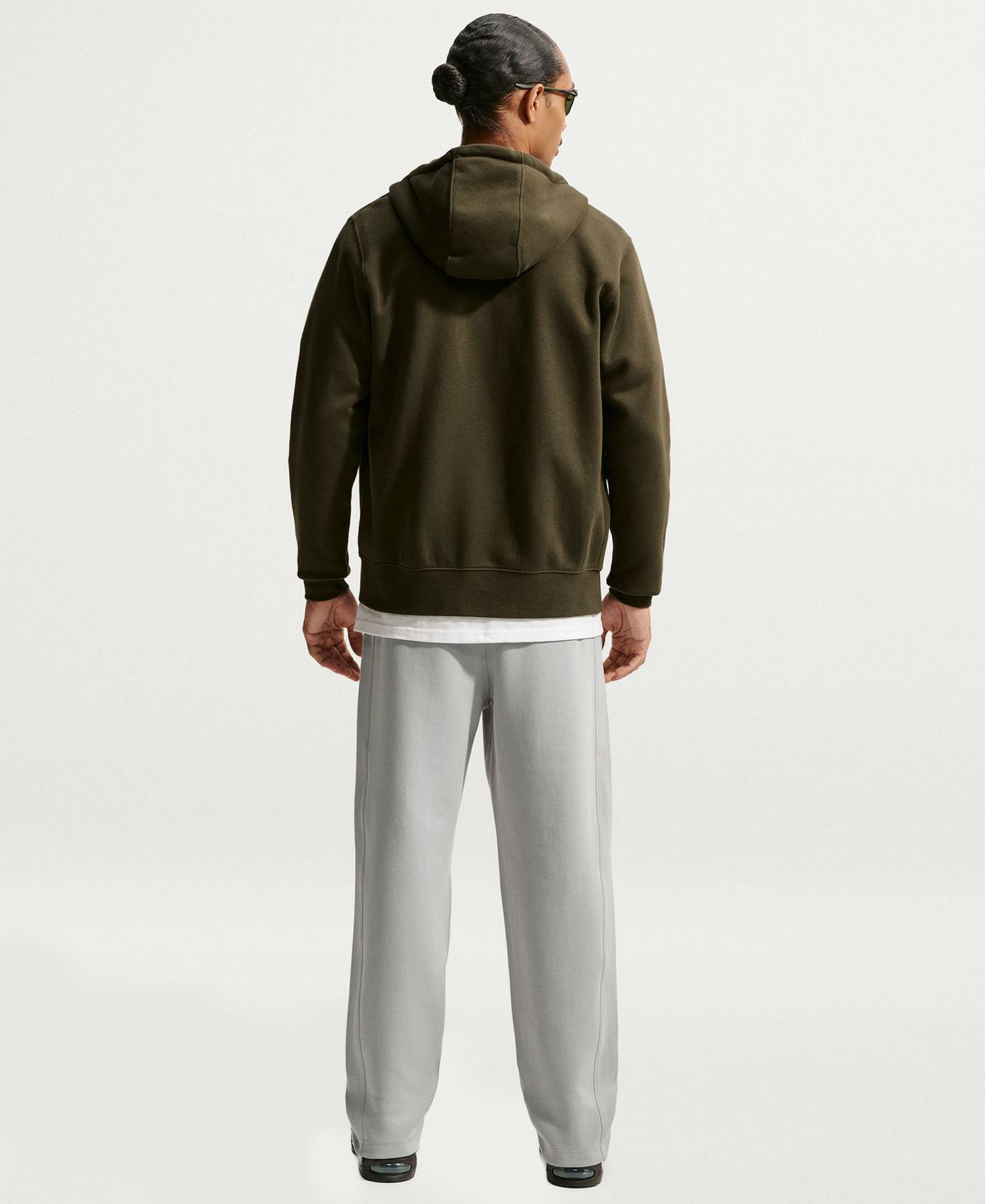 Nike Sportswear Club Men's Varsity Open-Hem Pants - Light Smoke Gray/White