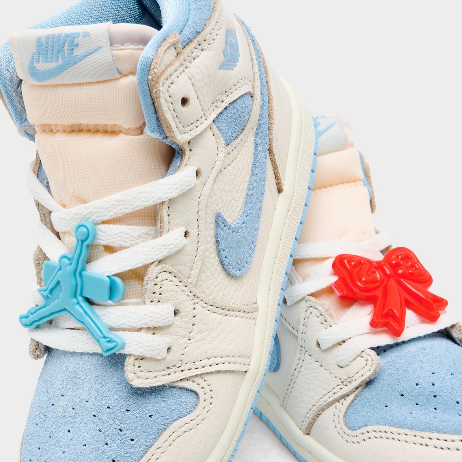 Kids' Toddler Air Jordan Retro 1 High OG Casual Shoes - Pale Ivory/Psychic Blue/Coconut Milk - view 3
