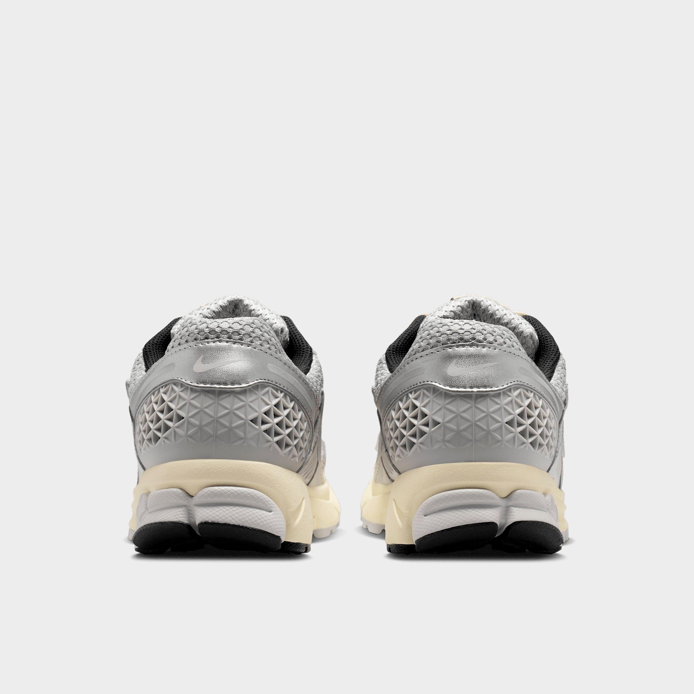 Men's Nithtke Zoom Vomero 5 Casual Shoes - Part 1 - Grey Fog/Metallic Silver/Coconut Milk/Chrome - Back view