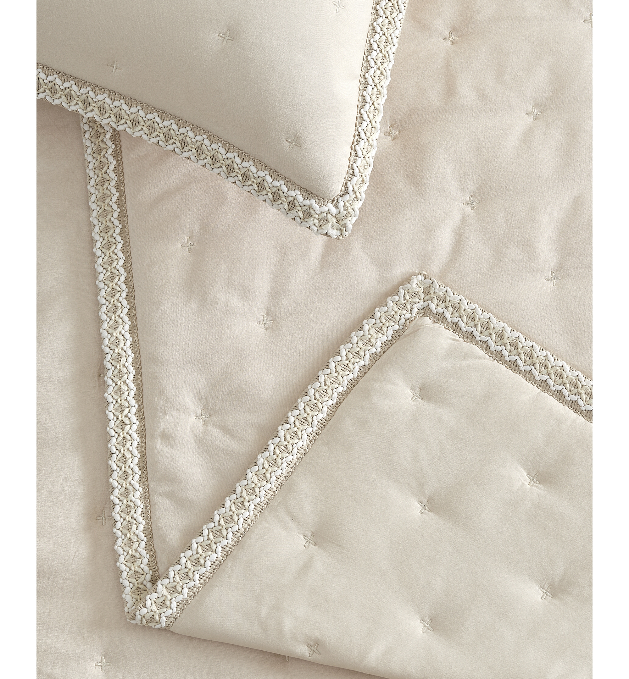 UGG® Devon UGG Braid Quilt Sets - Snow