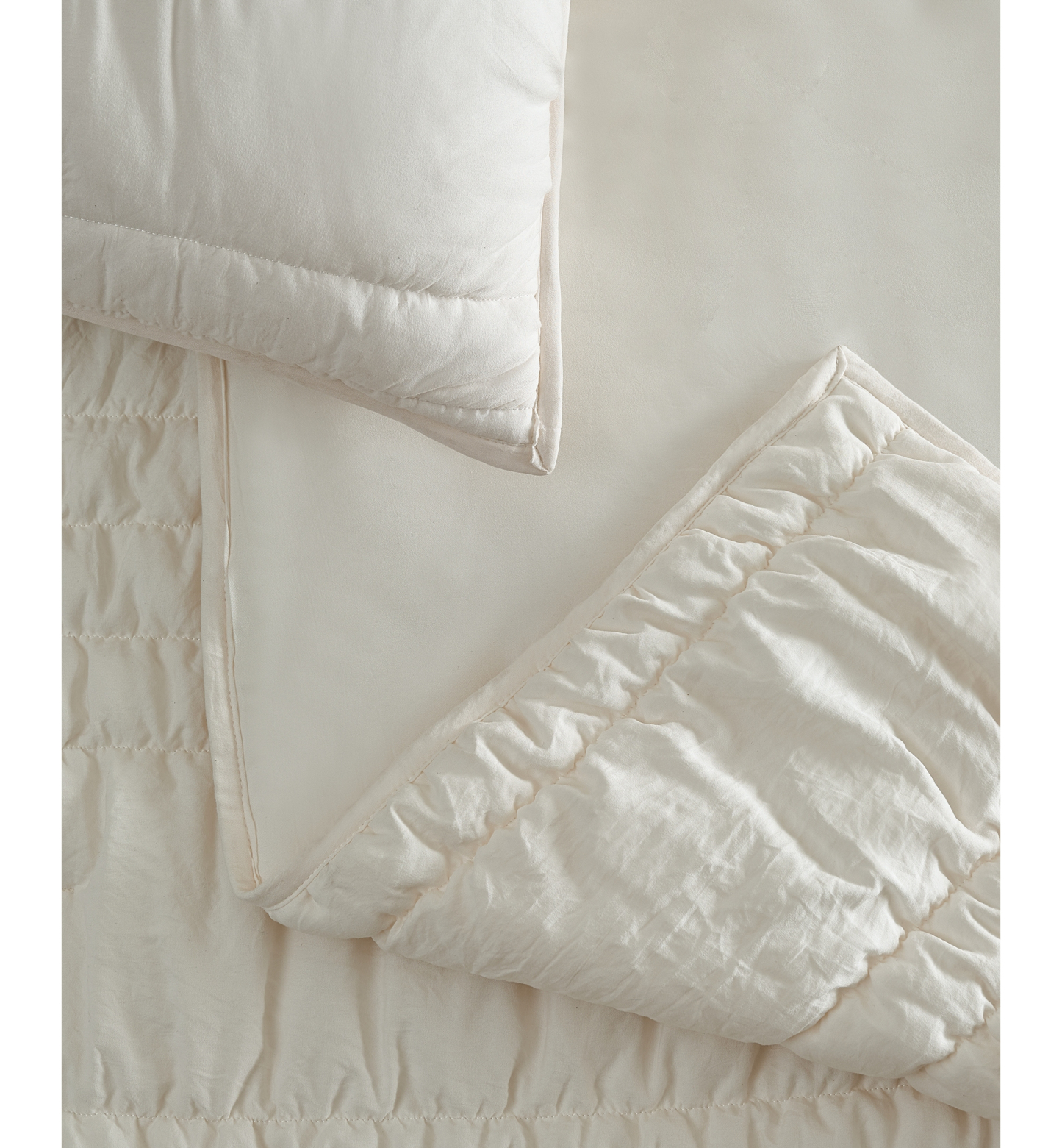 UGG® Devon Tide Ruched  Quilt Set - Ivory