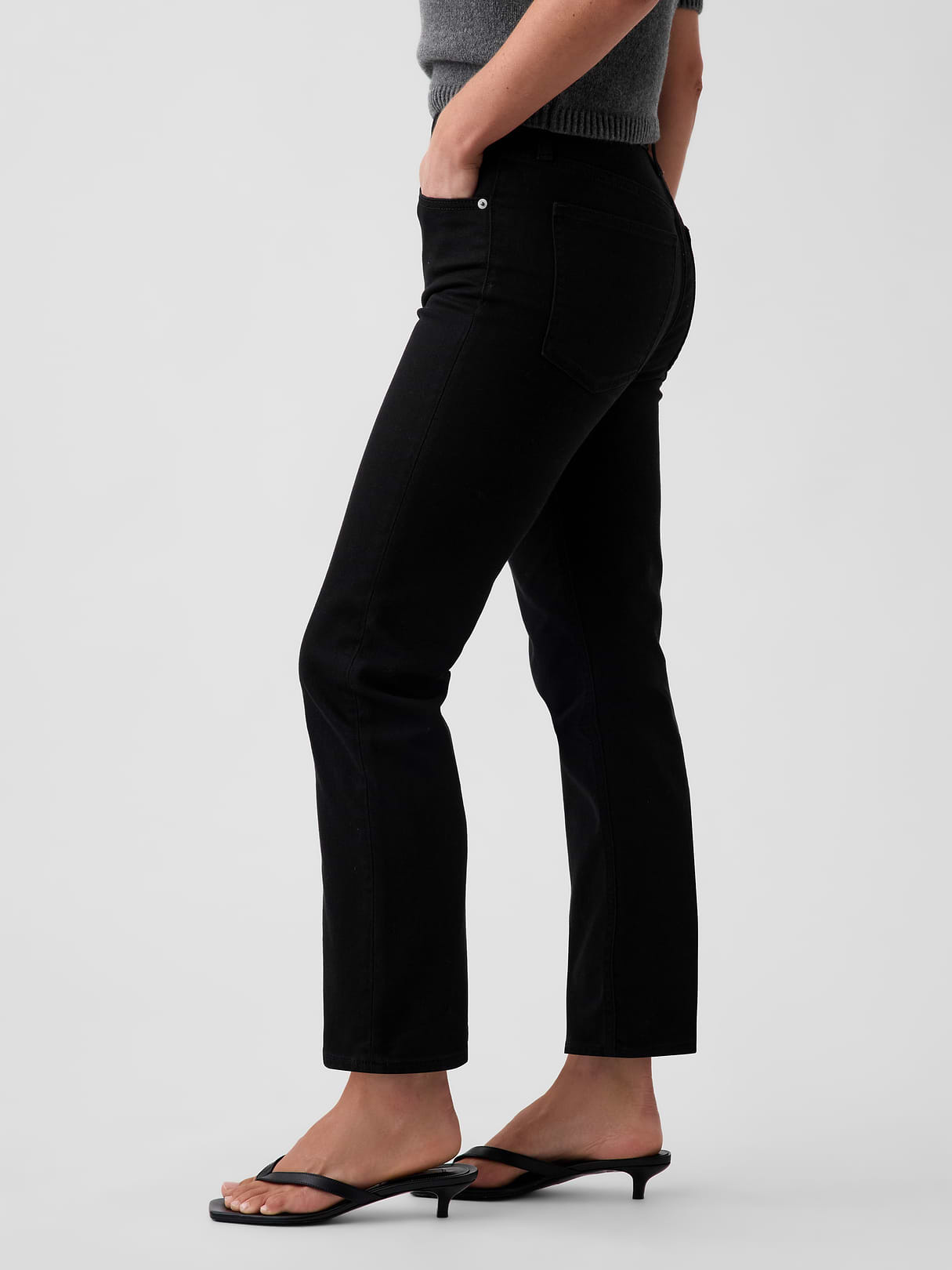 High Rise ’90s Slim Straight Crop Jeans - Black wash