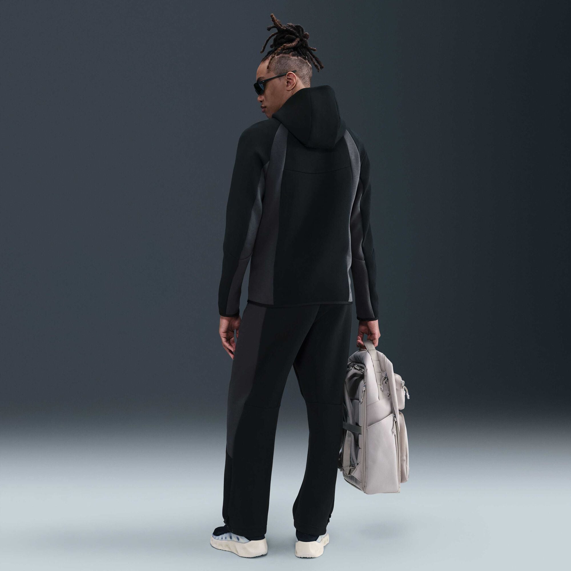 Nike Tech Men's Colour-Block Open-Hem Fleece Trousers - Black/Anthracite/Black