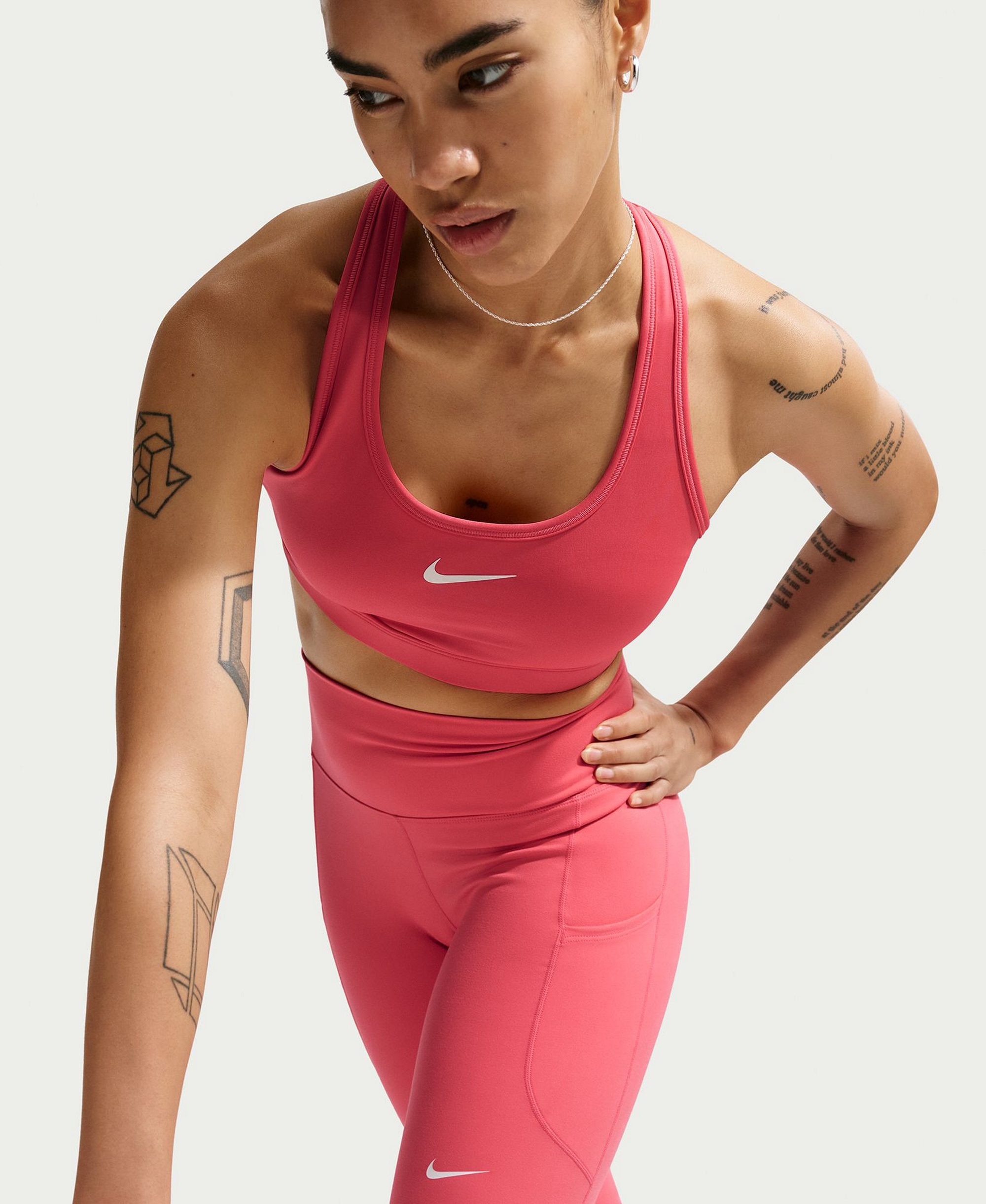 Nike Women's Swoosh Padded Sports Bra - Sea Coral/white