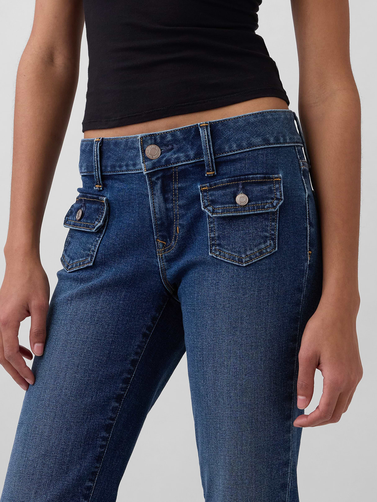 Low Rise Long & Lean Jeans - Medium wash