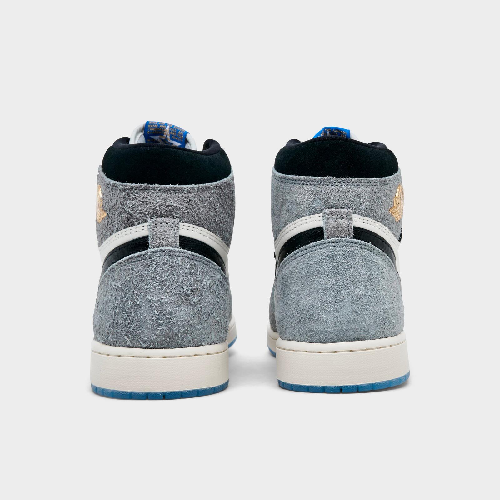 Men's Air Jordan Retro 1 High OG Casual Shoes - Cool Grey/Black/Sail/Game Royal/White - view 4