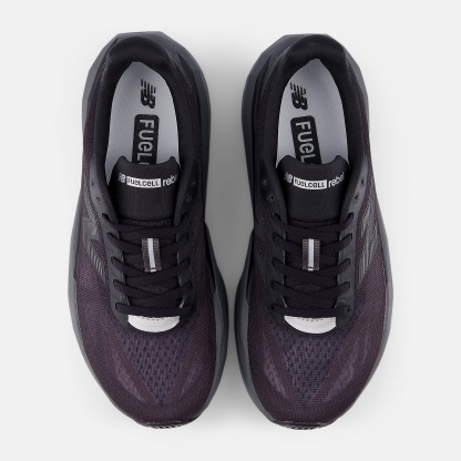 New Balance FuelCell Rebel v5, WFCXLO5