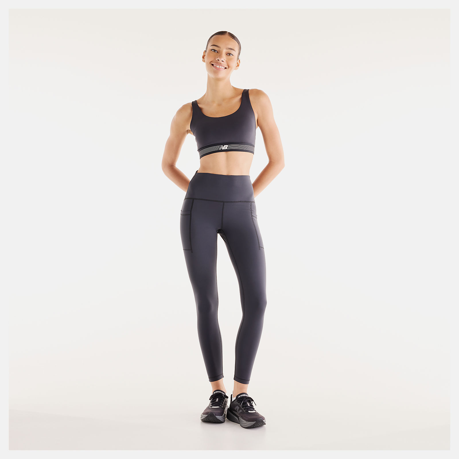 Lola is wearing size S and is 5'8"/172.72cm. Chest: 31.5"/80.01cm, Waist: 25.5"/64.77cm, Hips: 36"/91.44cm