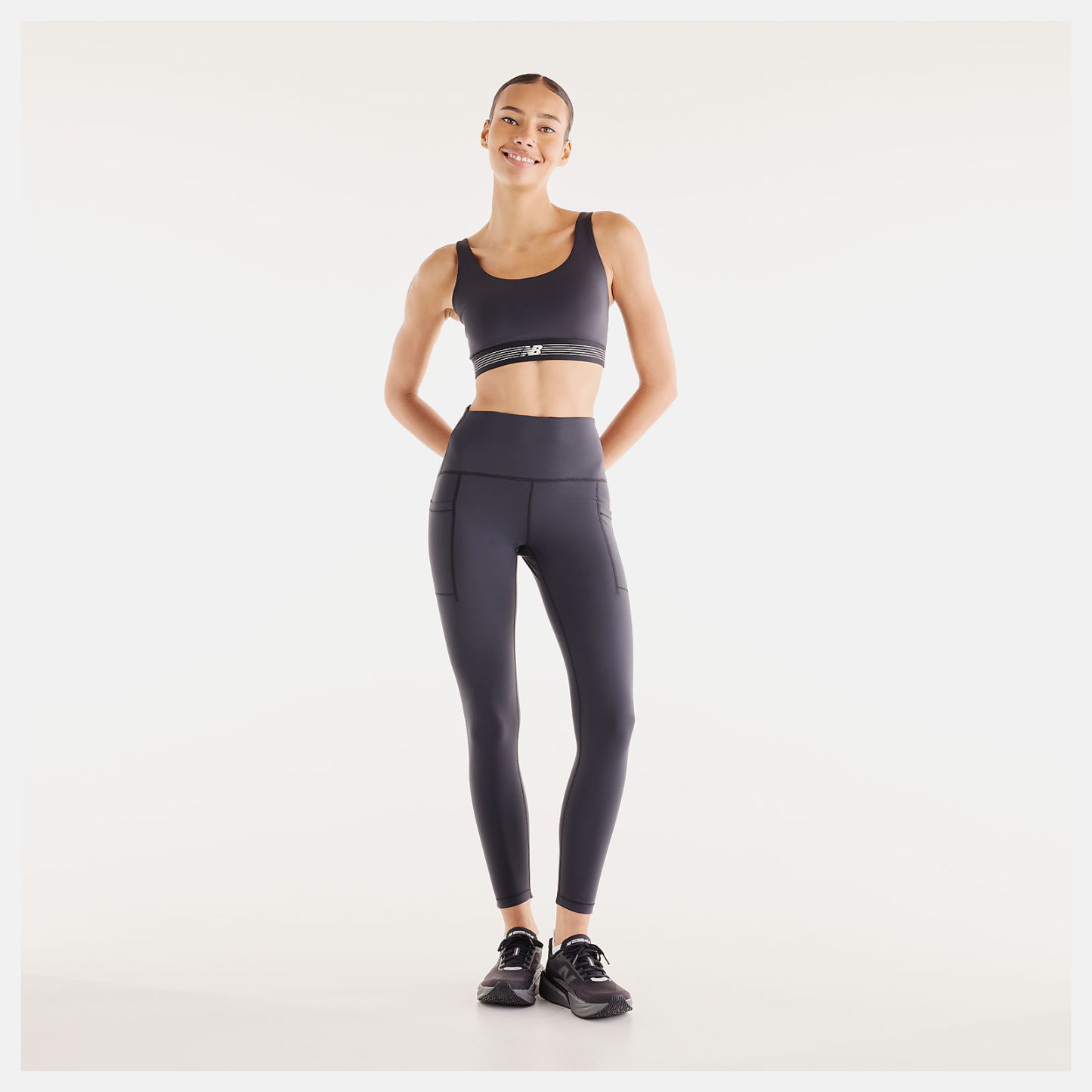 Lola is wearing size S and is 5'8"/172.72cm. Chest: 31.5"/80.01cm, Waist: 25.5"/64.77cm, Hips: 36"/91.44cm