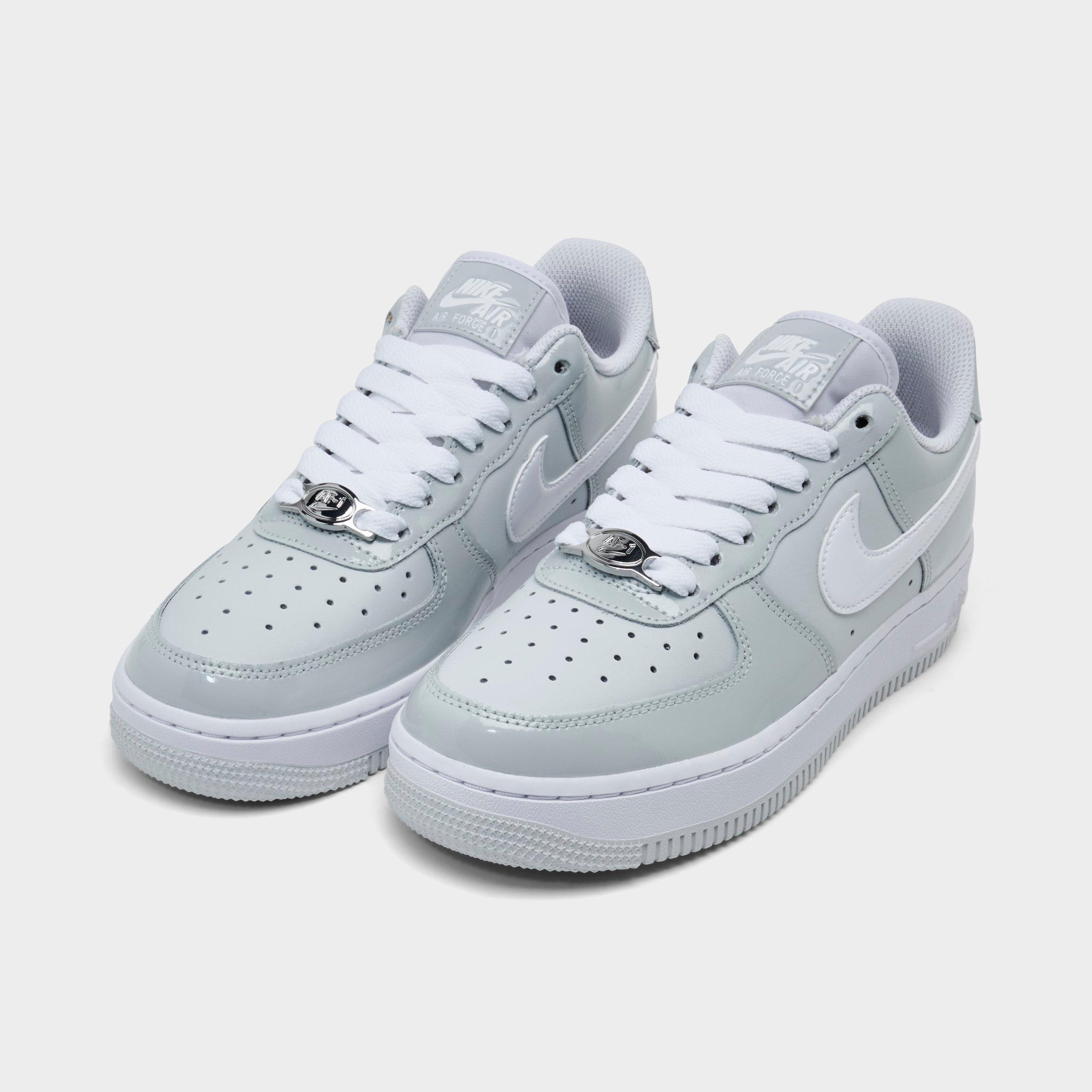 Women's Nithtke Air Force 1 '07 SE Casual Shoes - Grey Fog/White/Photon Dust - Both shoes facing left