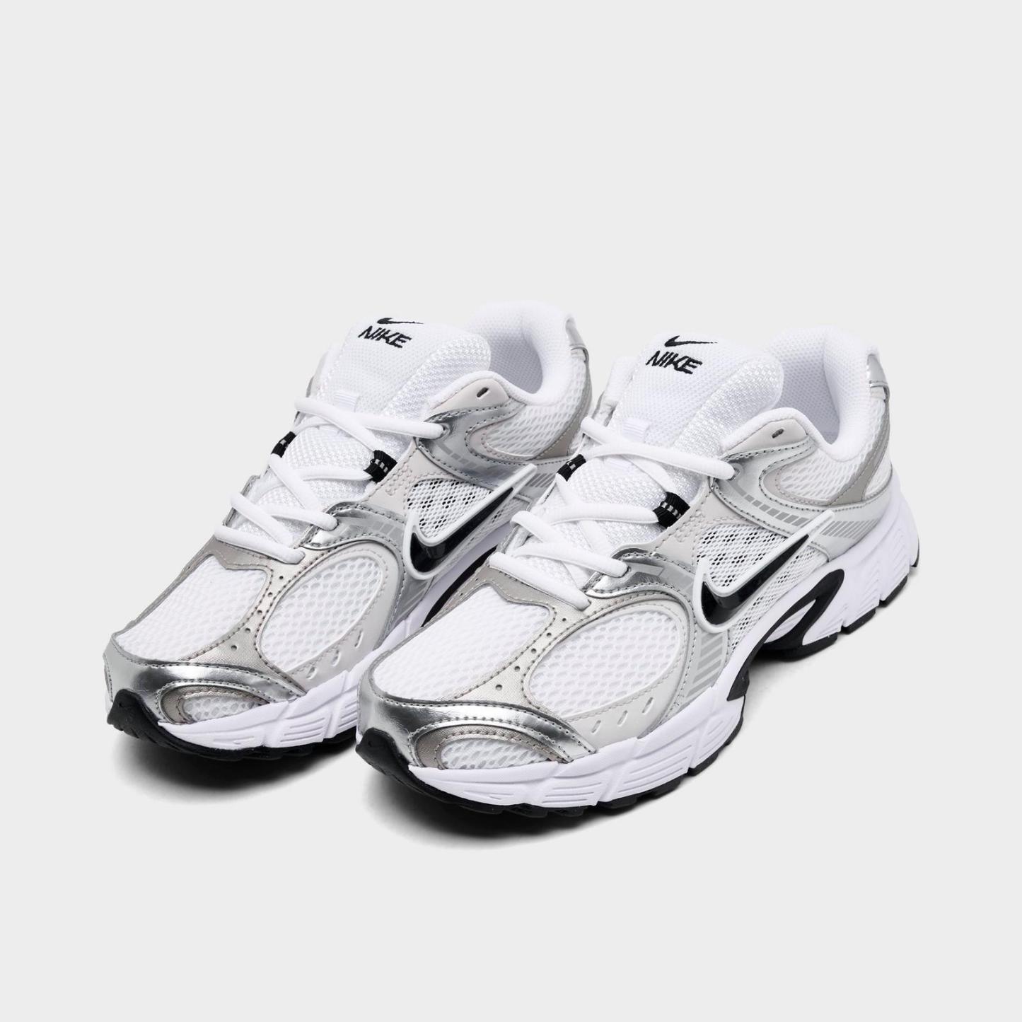 Women's Nike V5 RNR Casual Shoes - White/Vast Grey/Metallic Silver/Black