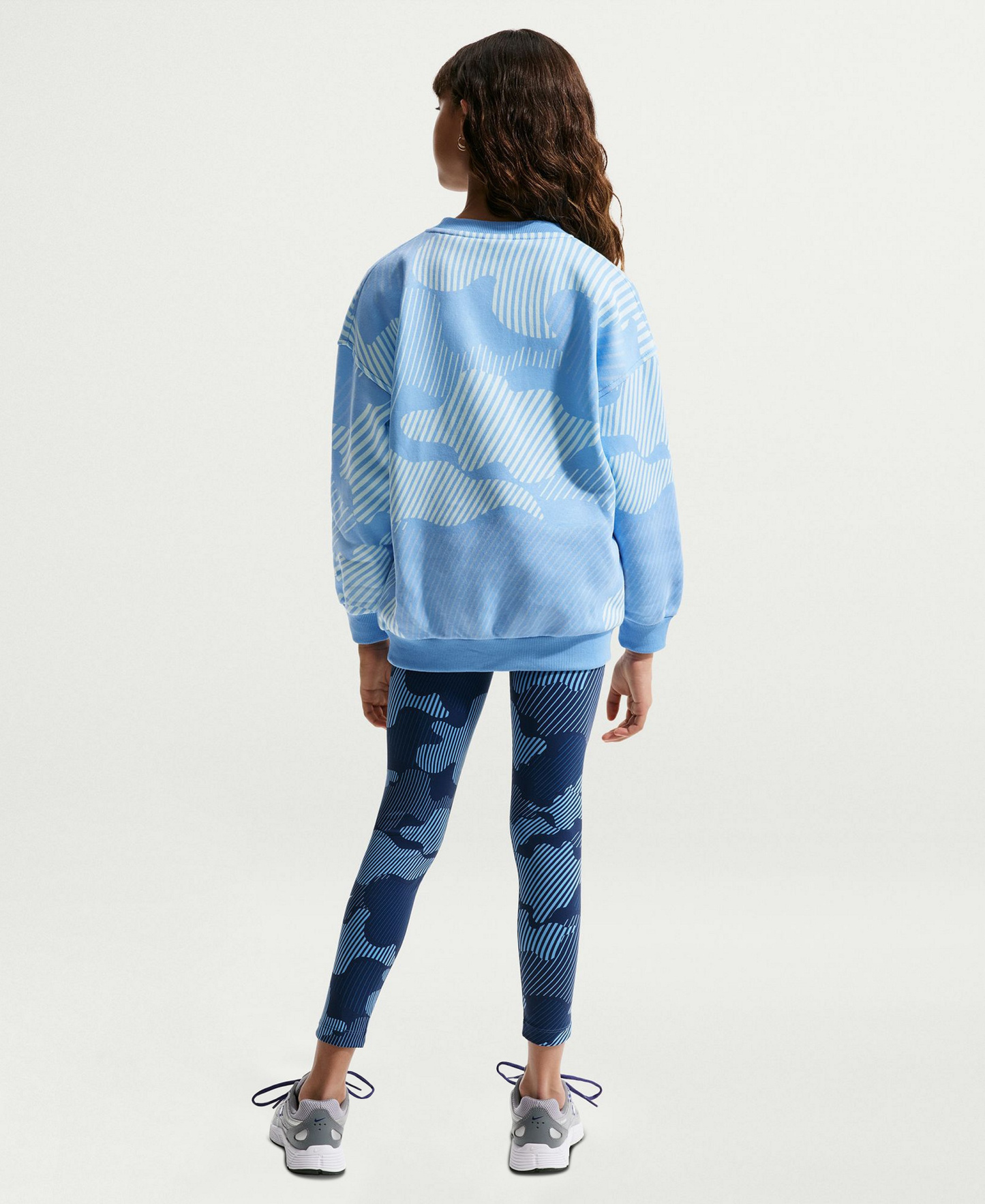 Nike Girls' 7-16 Sportswear Club Boxy Crewneck Sweatshirt - Blue