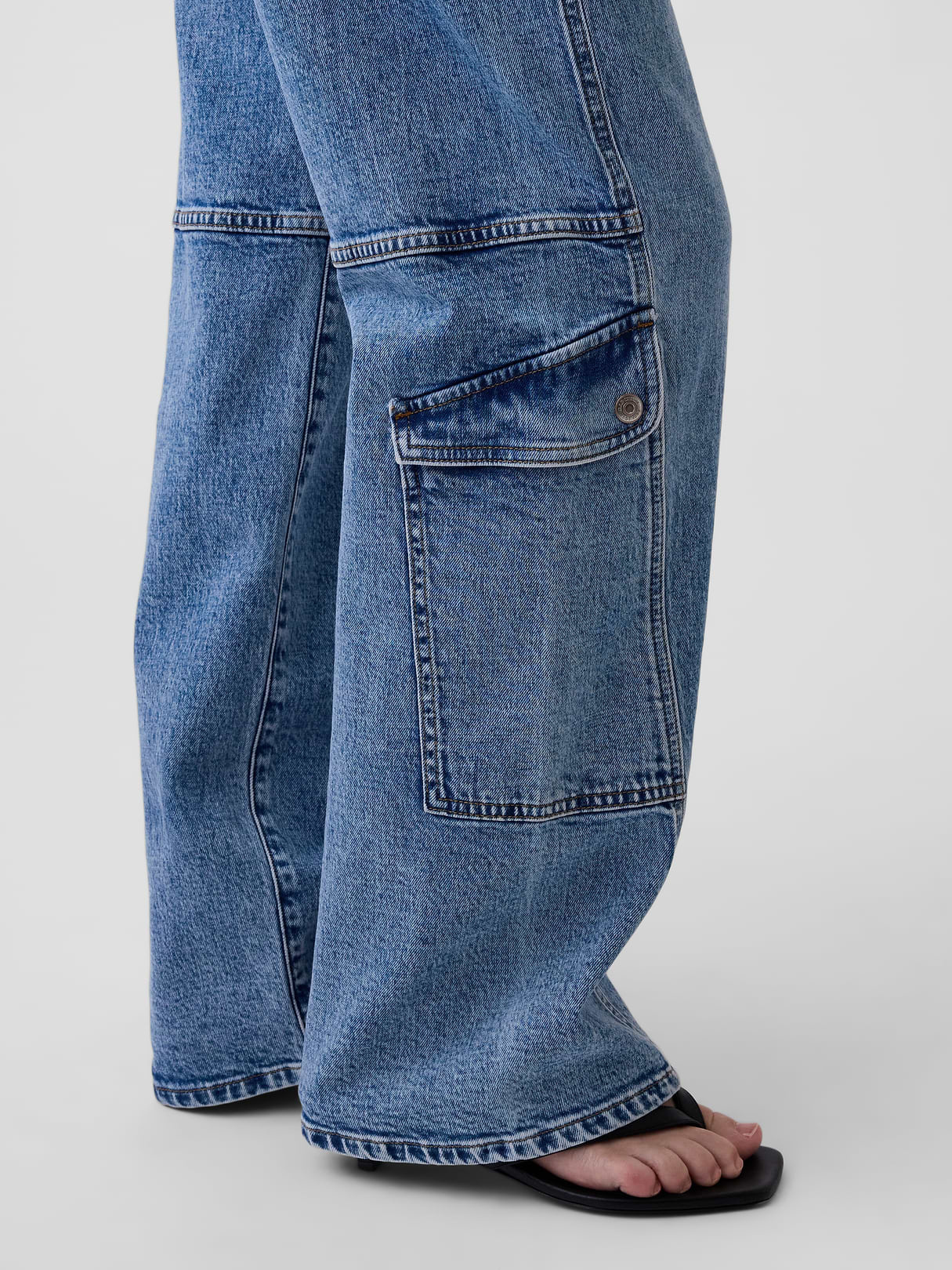 Low Rise '90s Loose Jeans - Medium wash