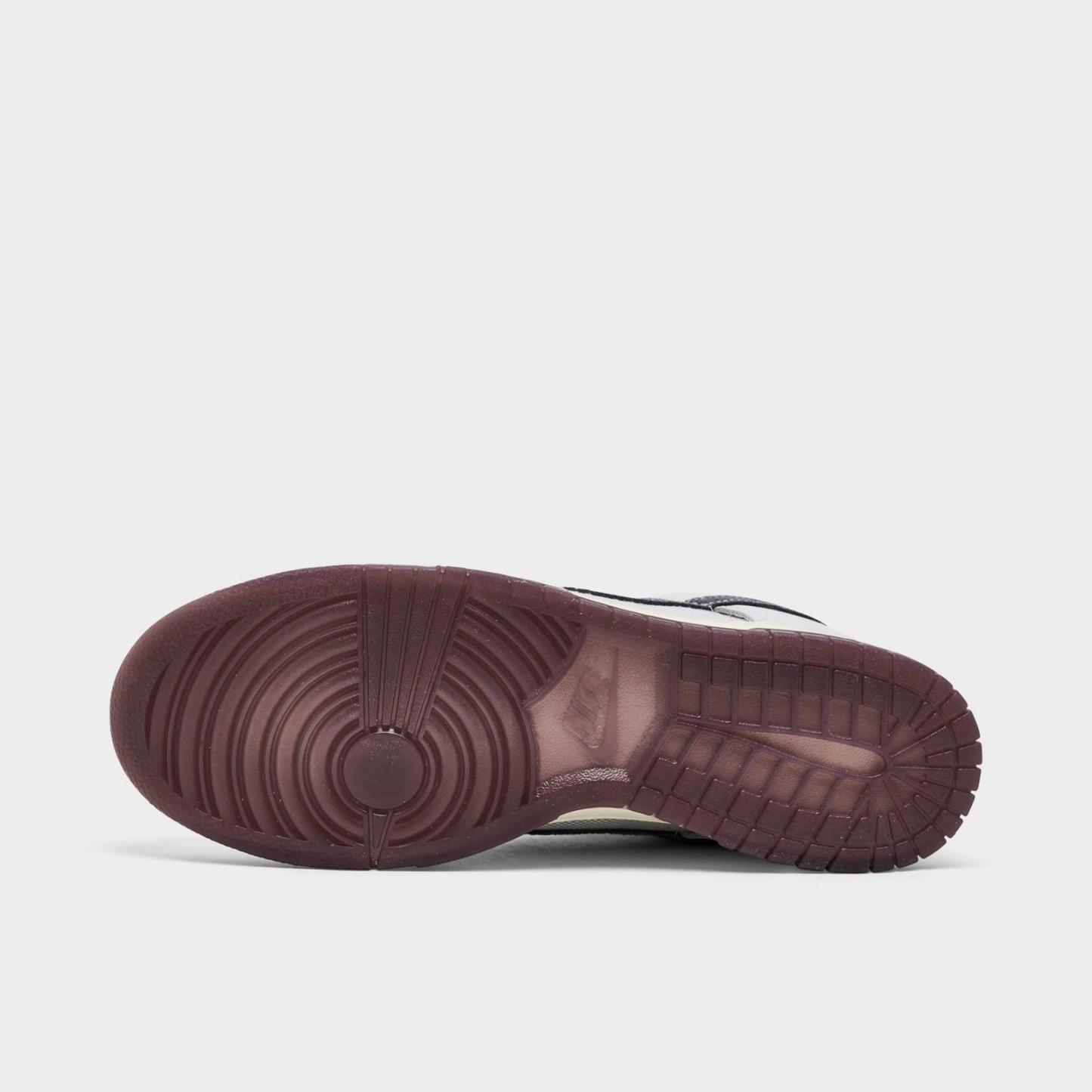 Men's Nike Dunk Low Retro SE Casual Shoes - Off White/Spruce Aura/Moon Particle/Dark Raisin