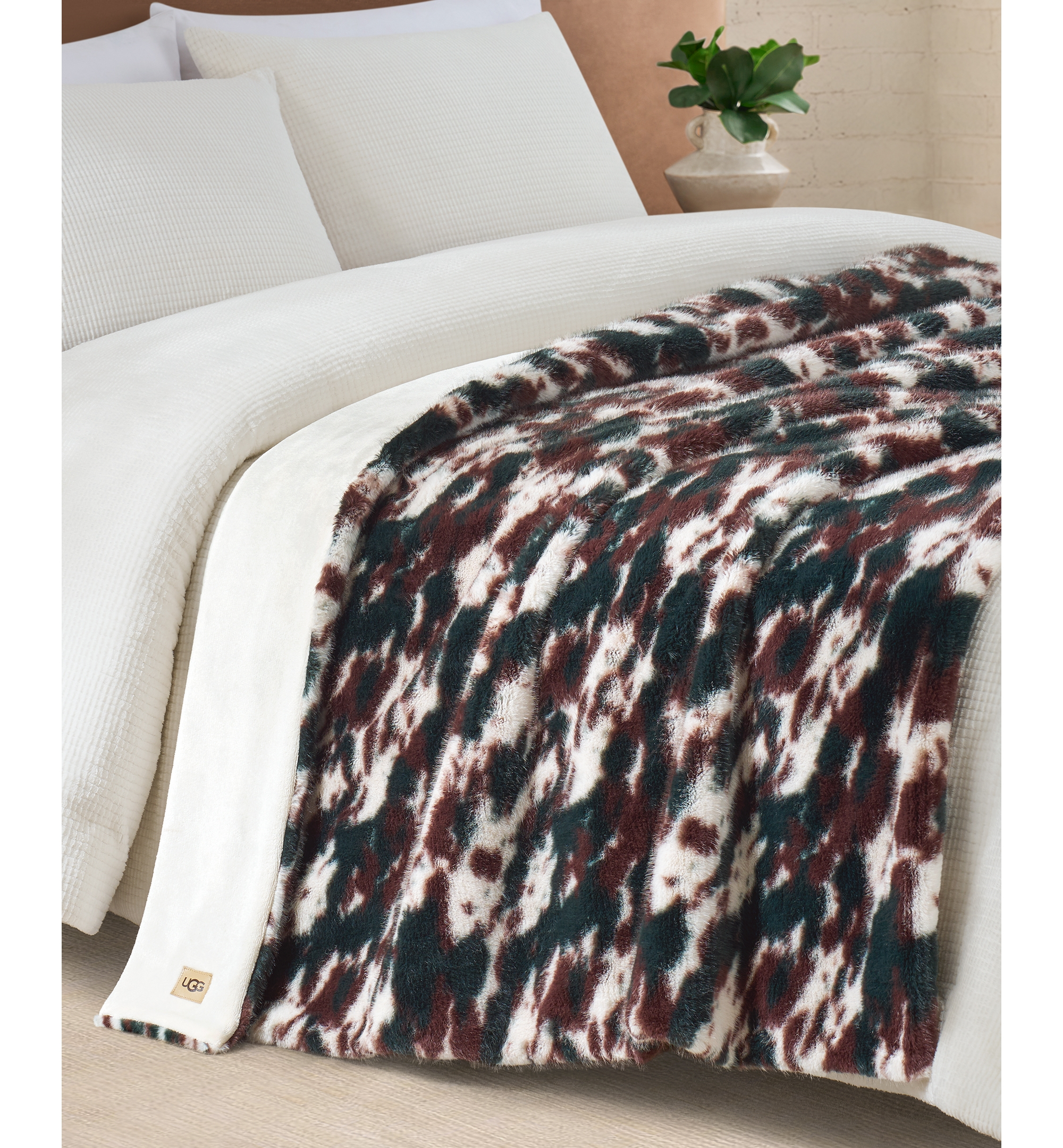 UGG® Everett Throw, 50" x 70" - Cow