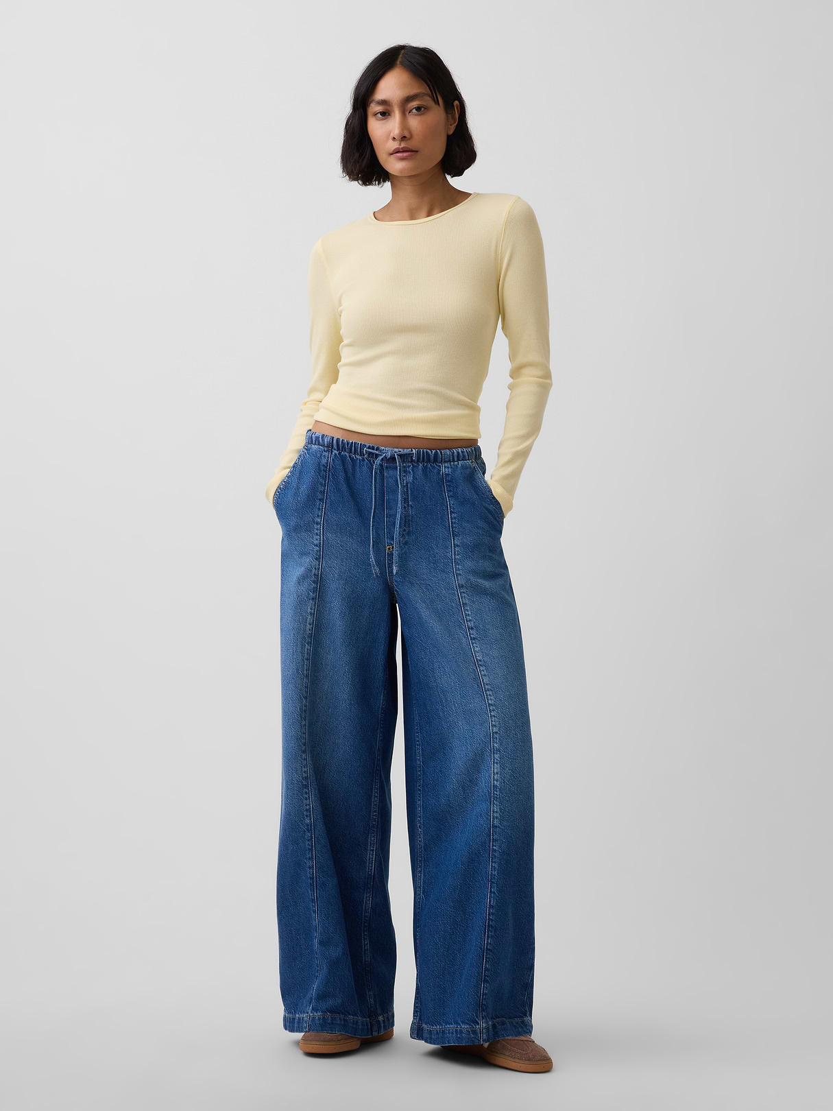 Mid Rise UltraSoft Easy Baggy Jeans - Medium wash