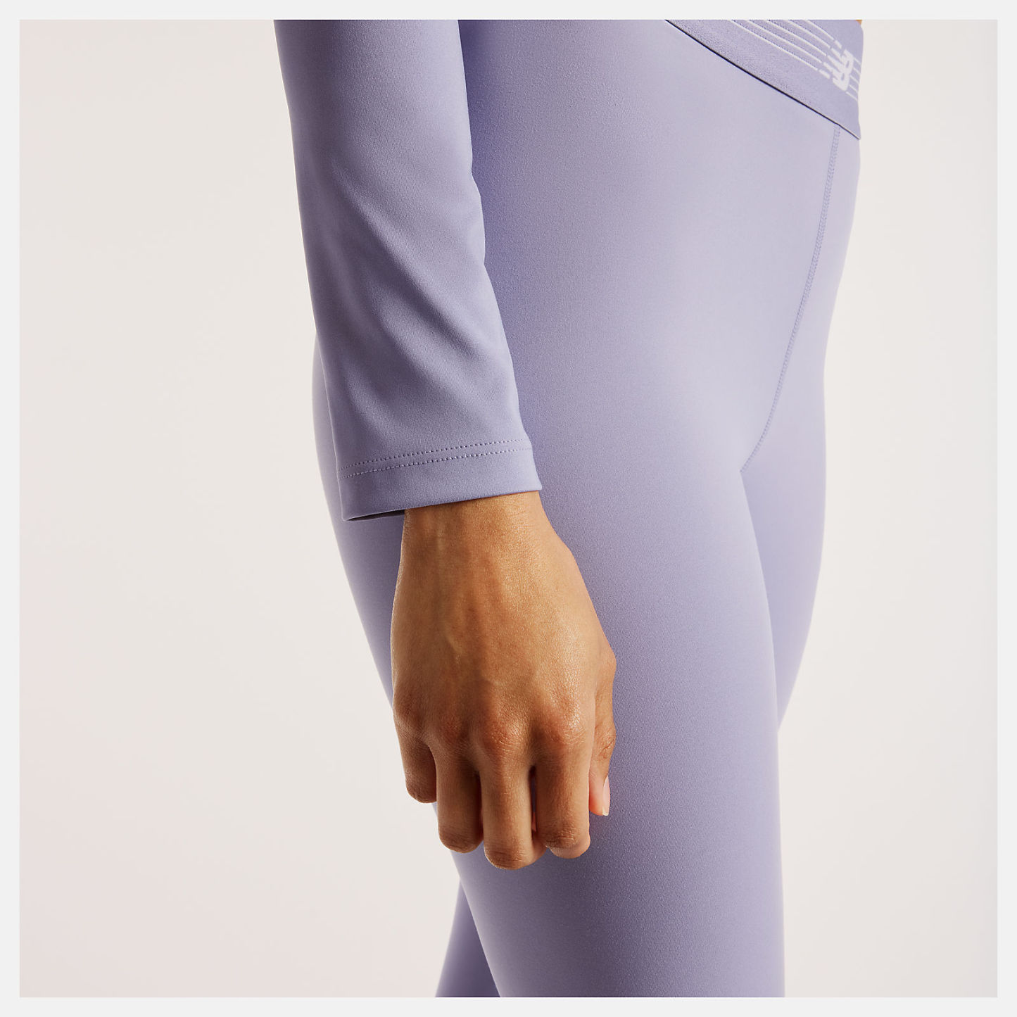 Orietta is wearing size S and is 5'8.5"/174cm. Chest: 31.5"/80cm, Waist: 23"/58cm, Hips: 34"/86cm