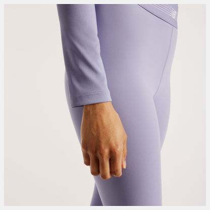 Orietta is wearing size S and is 5'8.5"/174cm. Chest: 31.5"/80cm, Waist: 23"/58cm, Hips: 34"/86cm