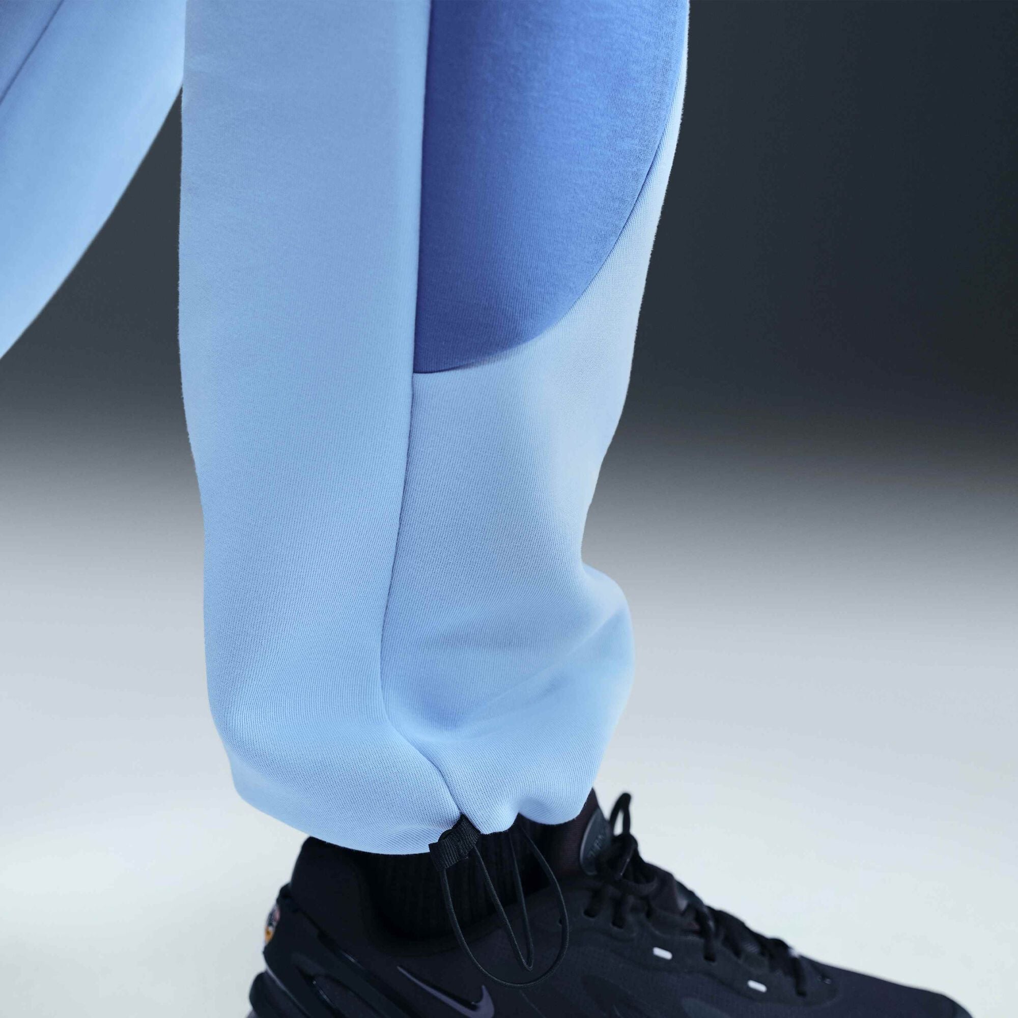 Nike Tech Men's Colour-Block Open-Hem Fleece Trousers - Aluminium/Comet Blue/Black