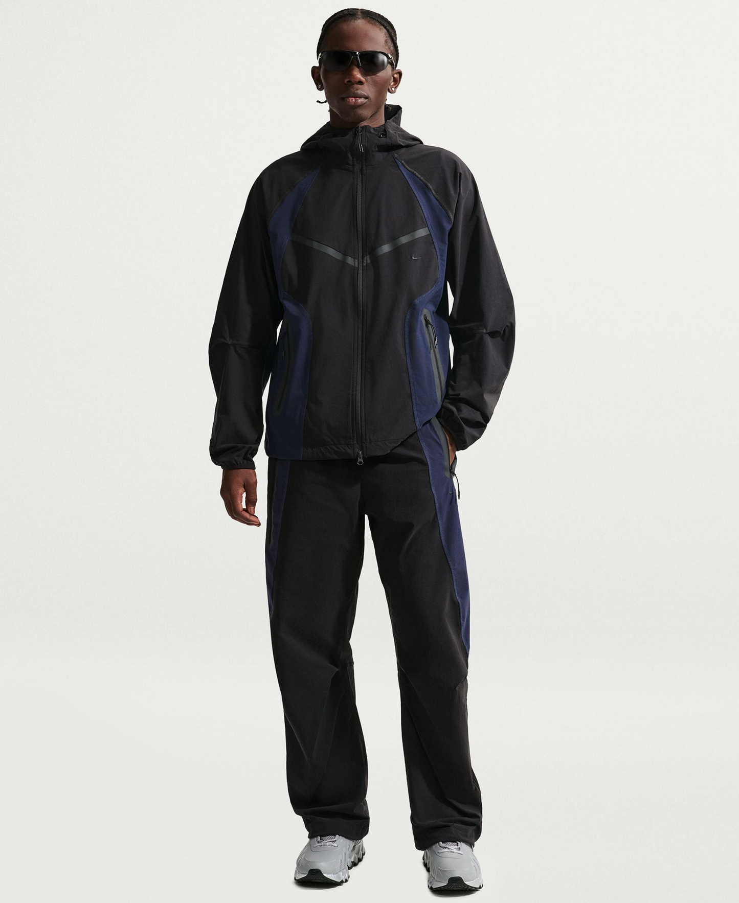Nike Men's Tech Dri-FIT Woven Color-Block Pants - Black/Obsidian