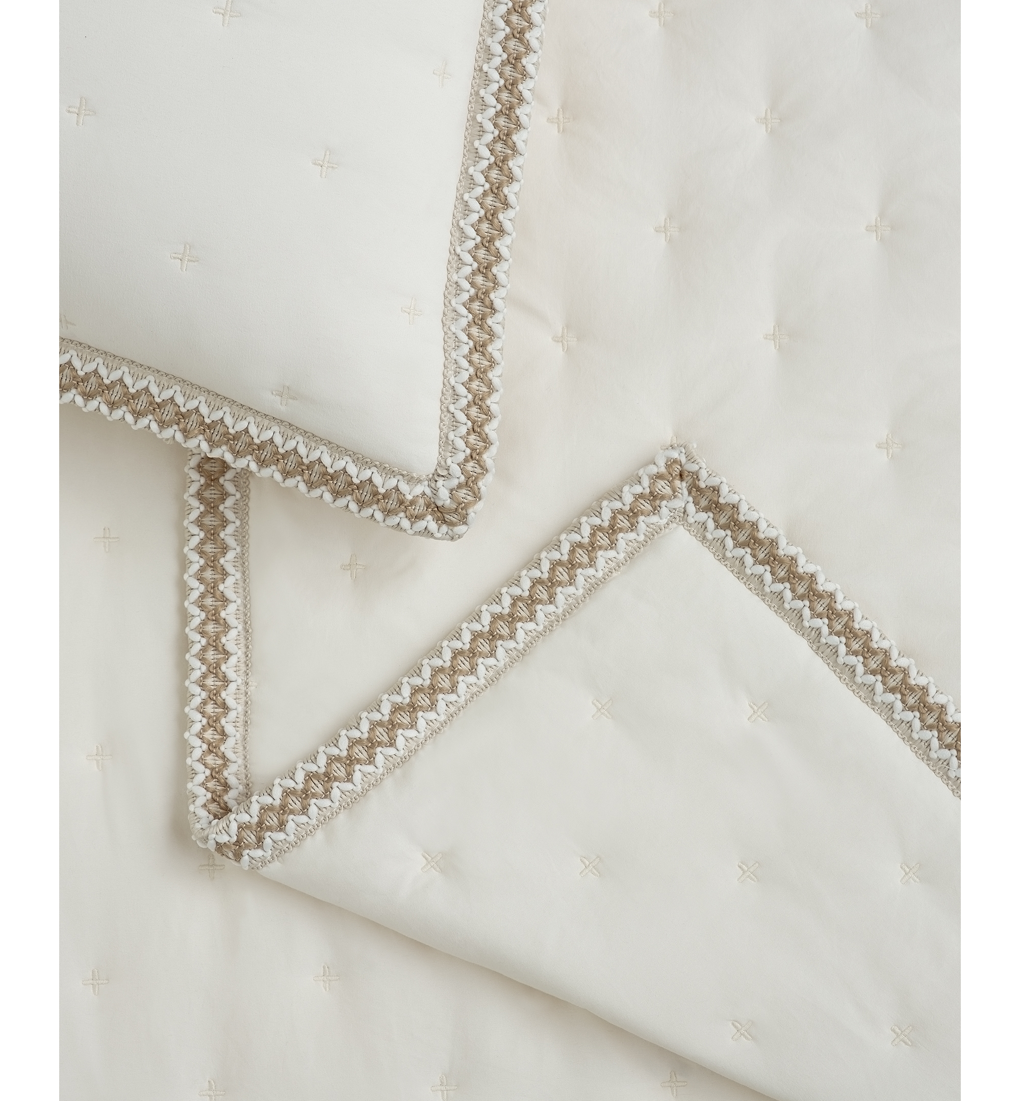 UGG® Devon UGG Braid Quilt Sets - Snow