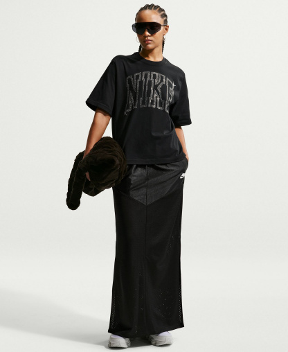 Nike Women's Sportswear Classic Loose T-Shirt - Black