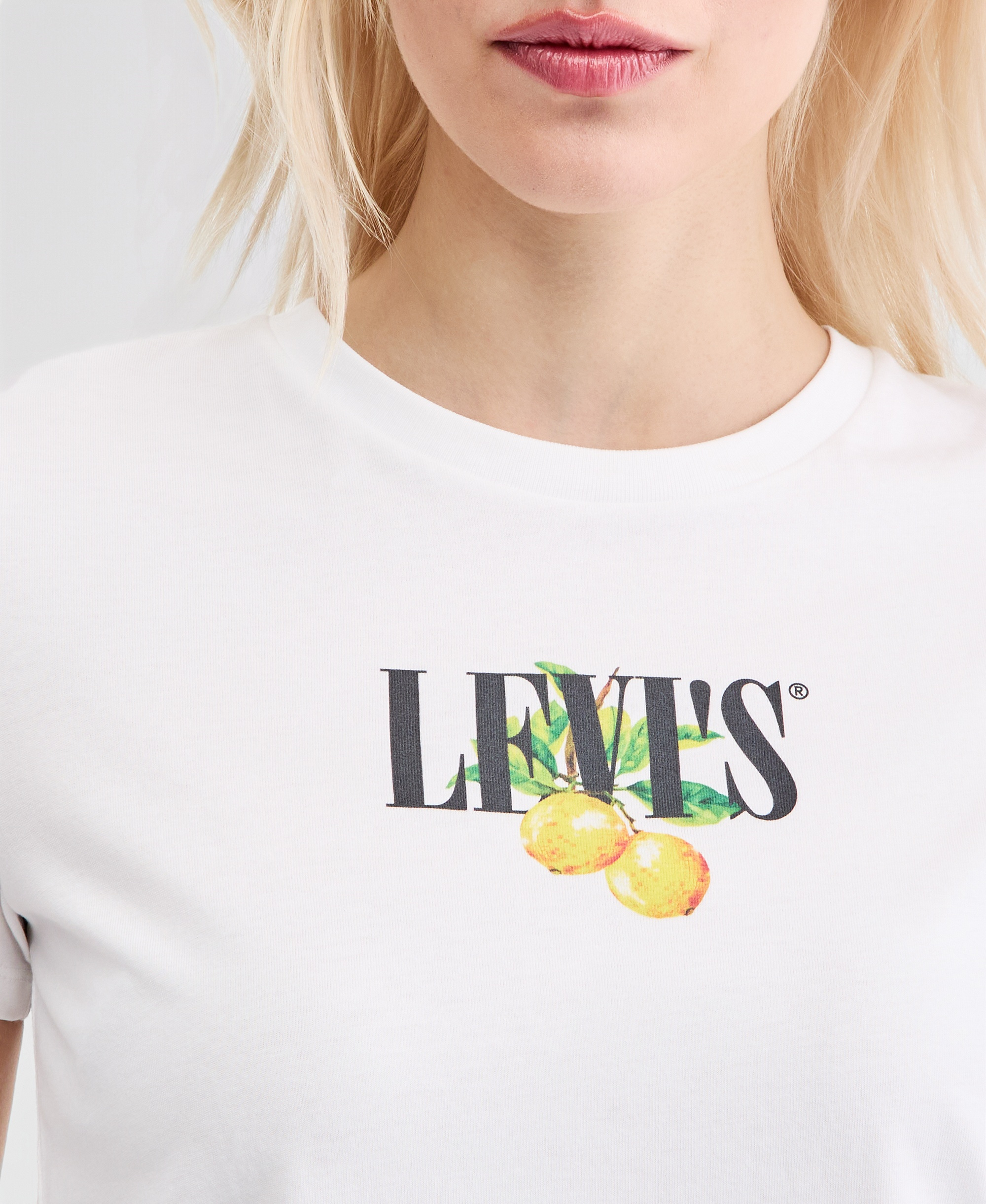 Levi's Women's Perfect Graphic Logo Cotton T-Shirt - P2_disco Lemons Bright White