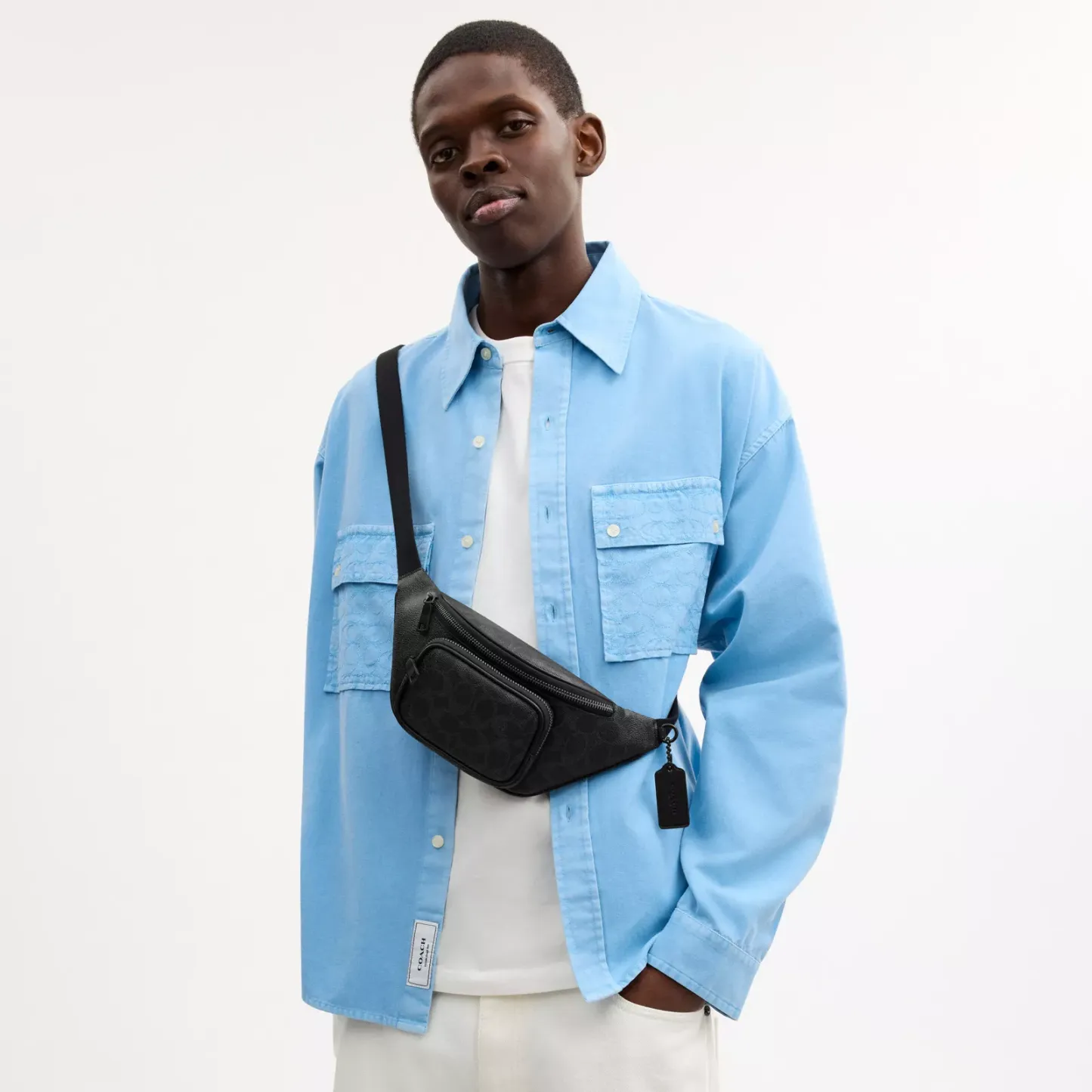 Travis Belt Bag 30 In Signature Canvas - Matte Black/Black Signature - view 2