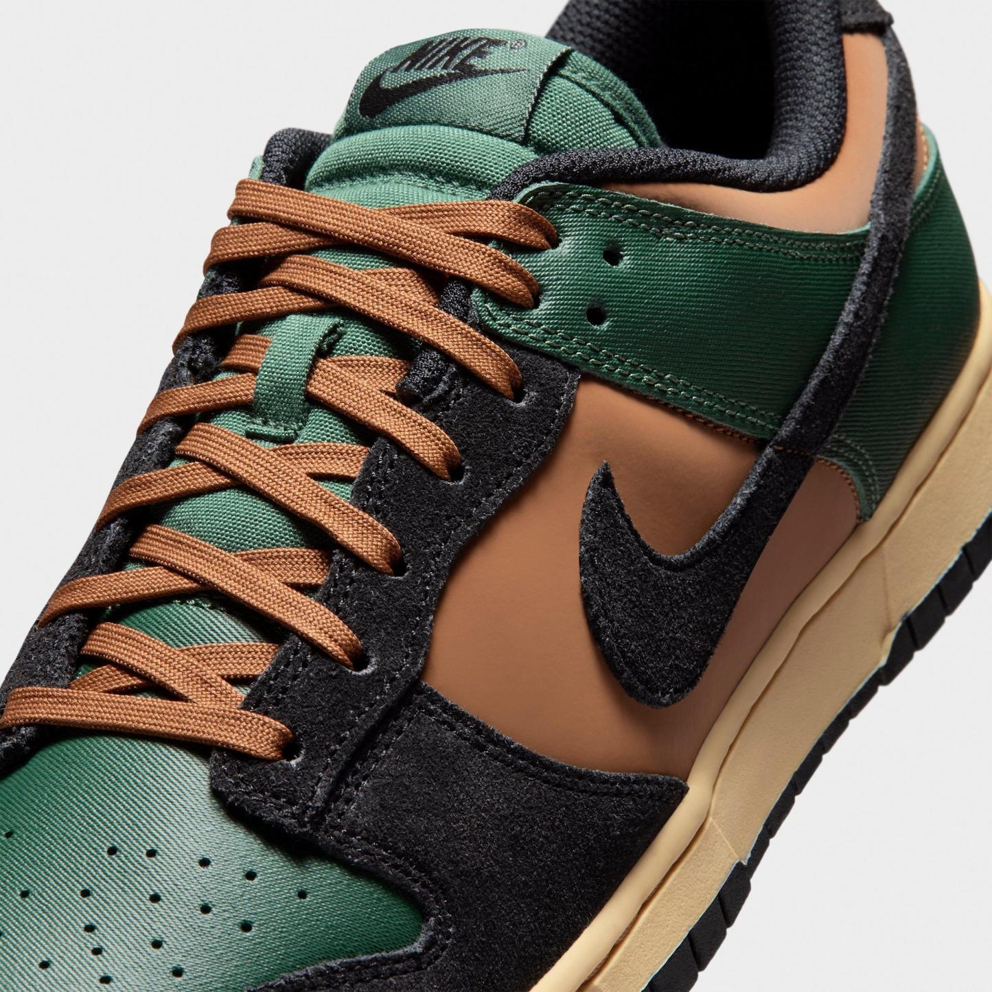Men's Nithtke Dunk Low Retro Casual Shoes - Part 1 - Fir/Light British Tan/Sesame/Black - Detail shot