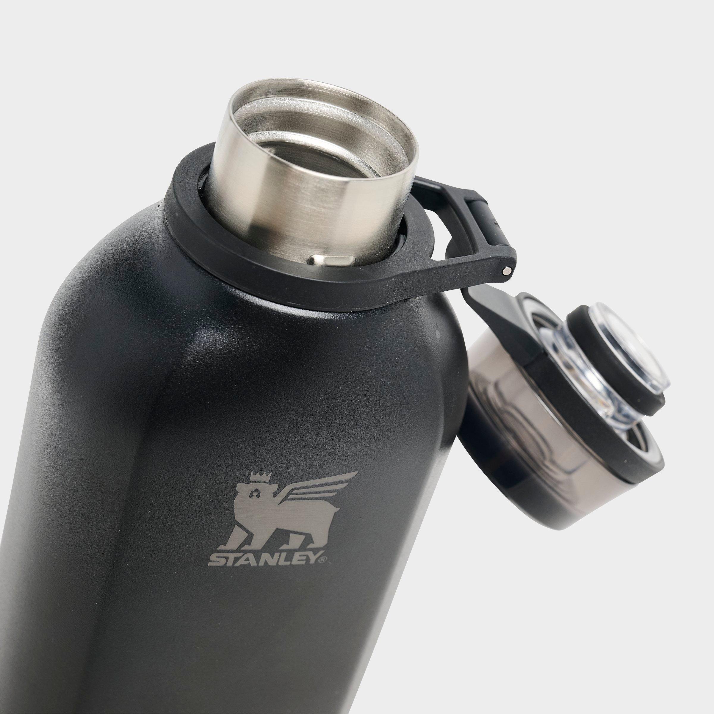 Stanley Clutch Water Bottle (16 oz) - Black