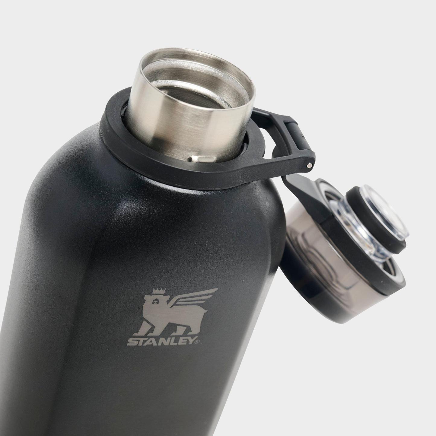 Stanley Clutch Water Bottle (16 oz) - Black