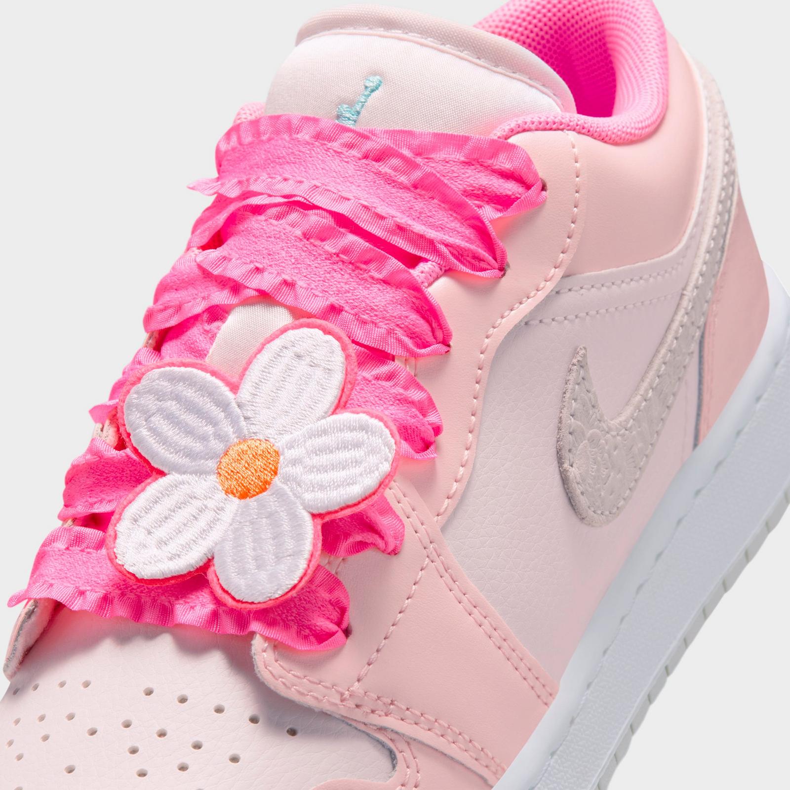 Big Kids' Air Jordan Retro 1 Low SE Casual Shoes - blocked design with elephant print Swoosh - view 3