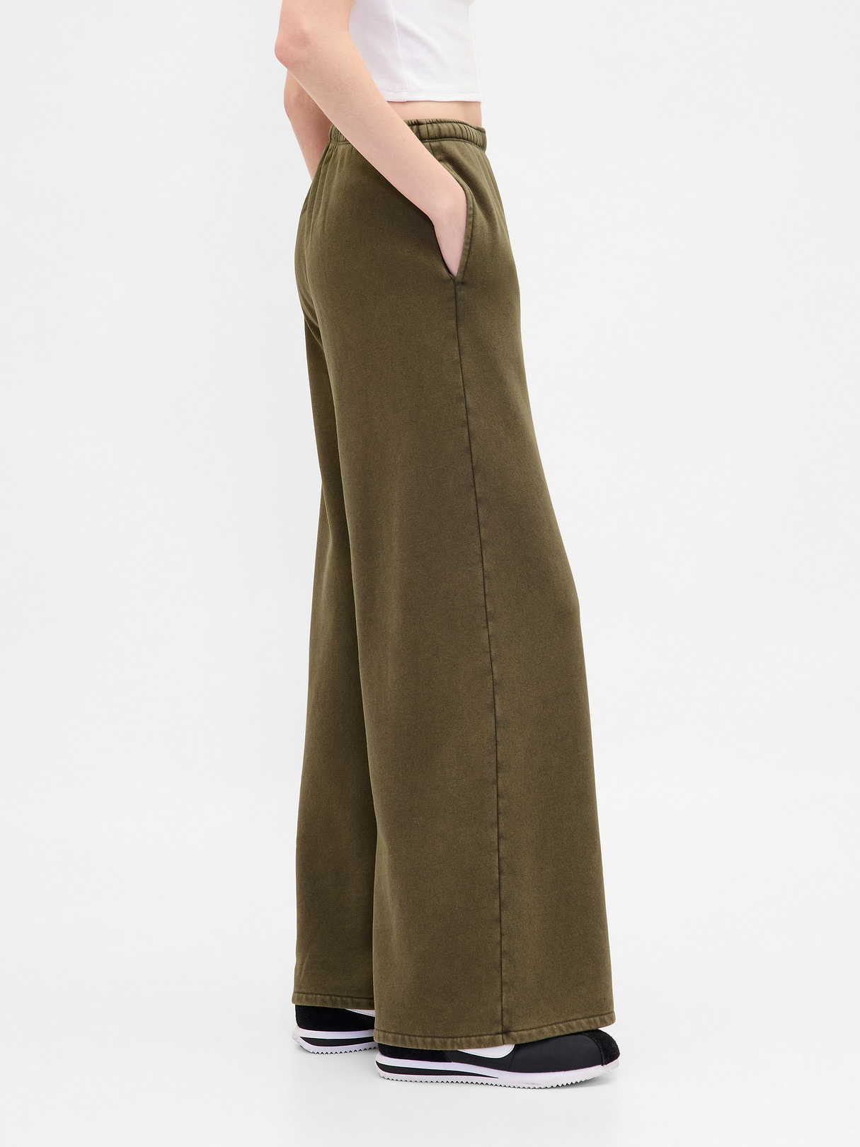 VintageSoft Baggy Sweatpants - Black moss green wash