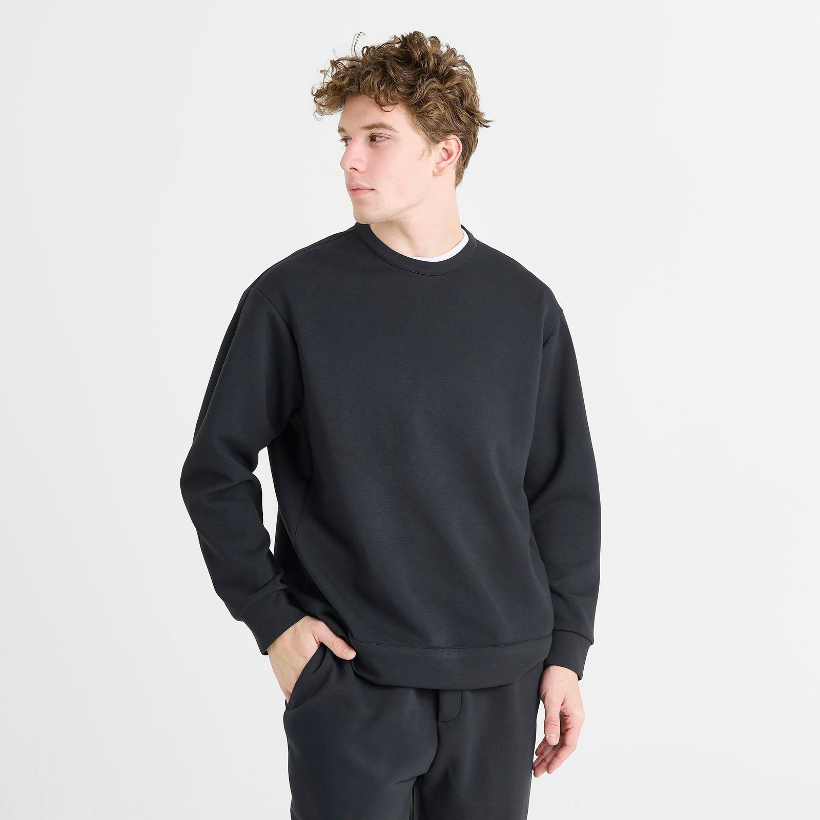 Men's Nike 24.7 ImpossiblySoft Dri-FIT Crewneck Sweatshirt - Black/Dark Smoke Grey