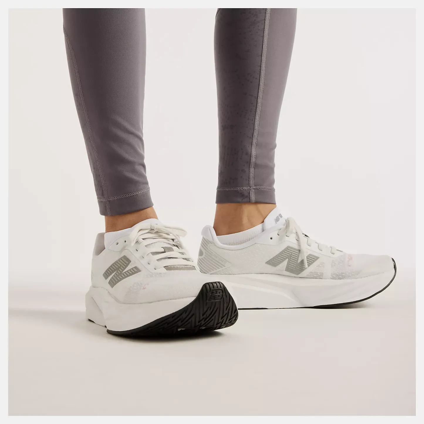 New Balance Reflective RC Heat Legging 27", WB6239K1AA9
