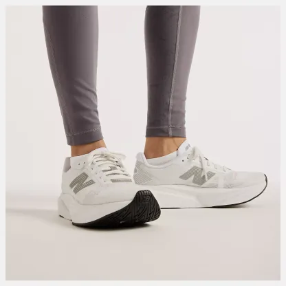 New Balance Reflective RC Heat Legging 27", WB6239K1AA9