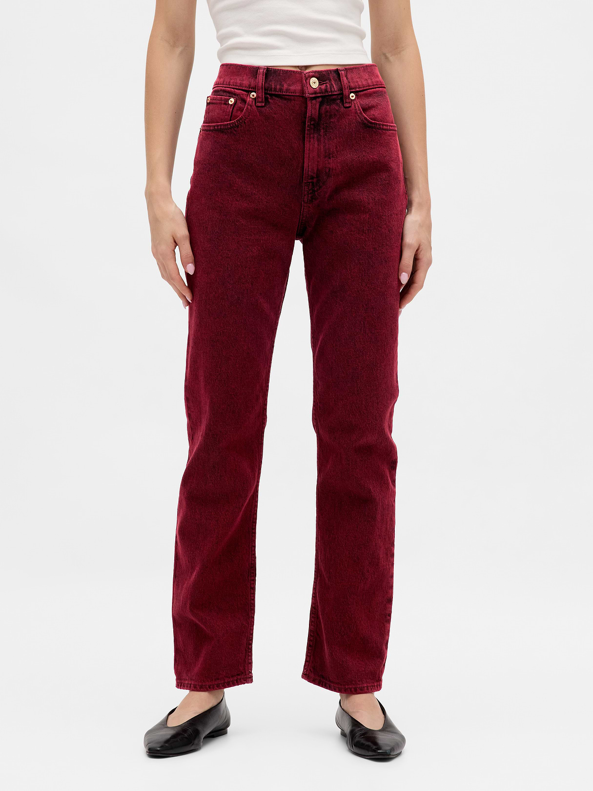 High Rise Belted '90s Slim Straight Jeans - Red delicious