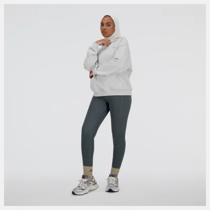 Ahlam is wearing size S and is 5'6"/168cm. Chest: 36.25"/92cm, Waist: 28.5"/72.5cm, Hips: 37.5"/95.25cm