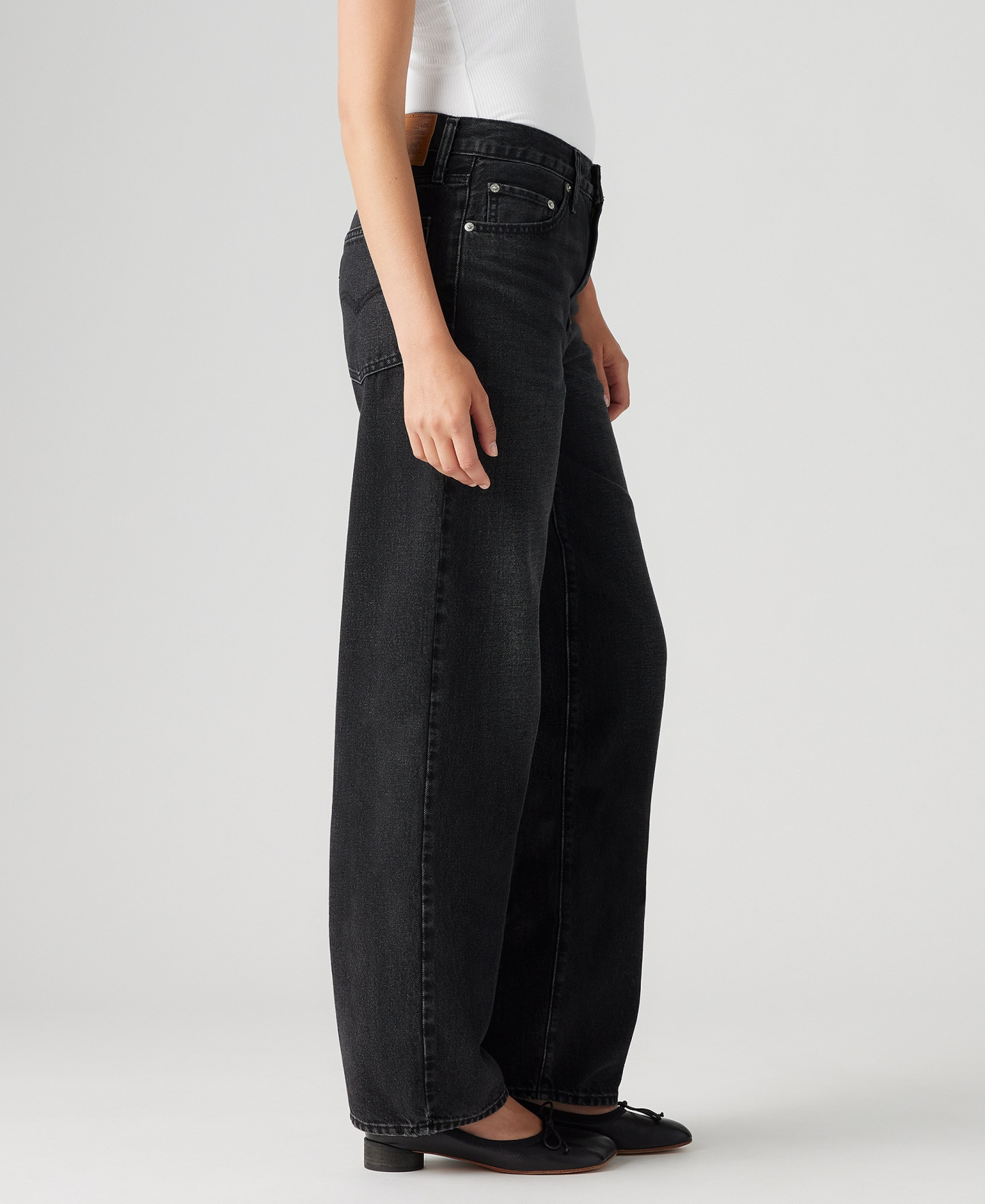Levi's Premium Women's Mid-Rise Baggy Dad Jeans - Shrink Up