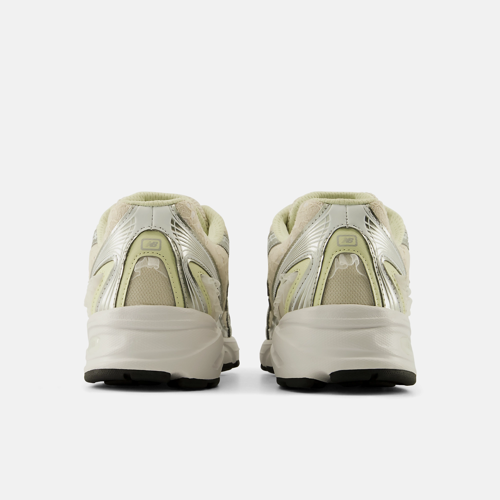 New Balance 740, U7403GR